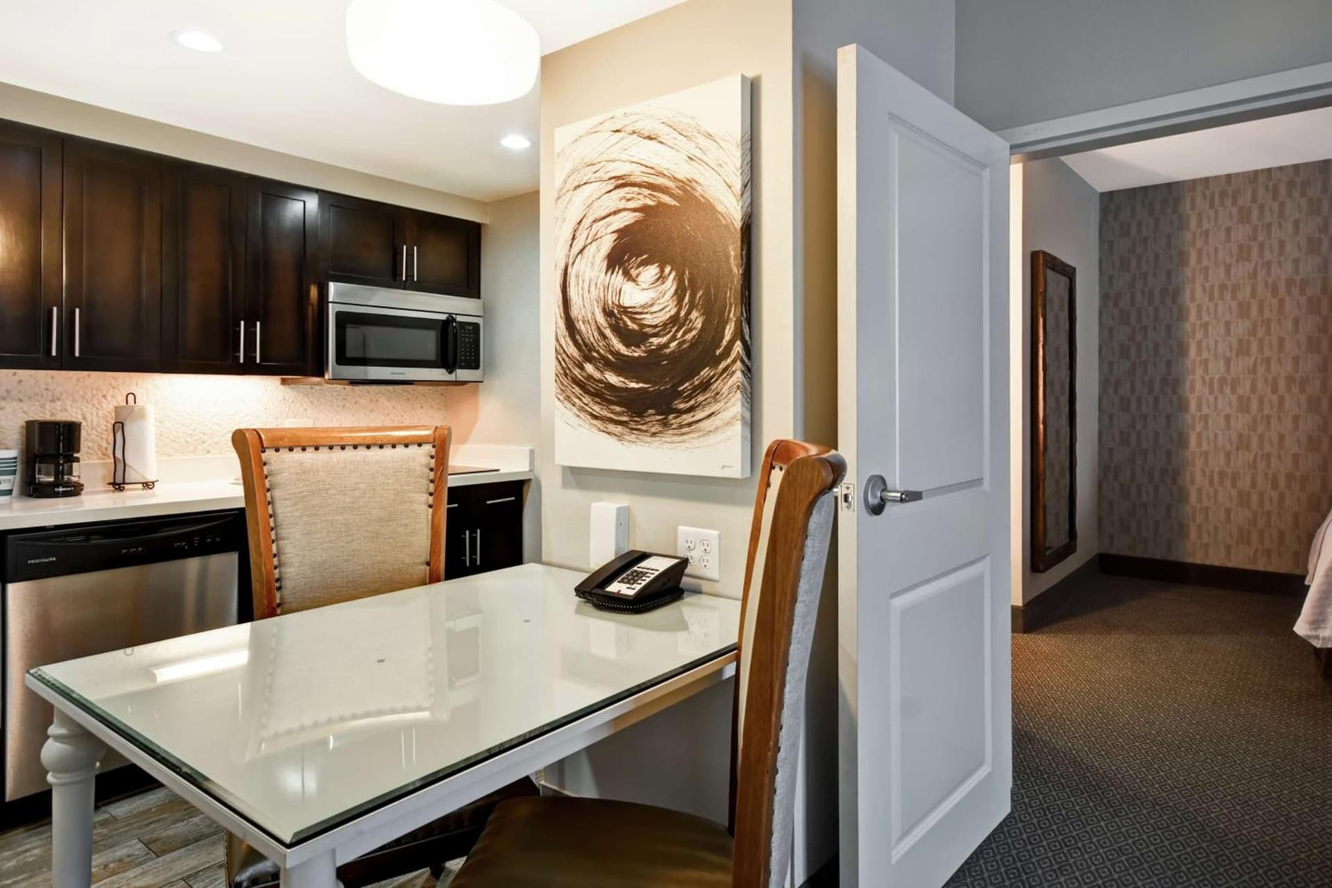 Homewood Suites by Hilton Dallas Arlington South gallery photo in Arlington, TX — image 17