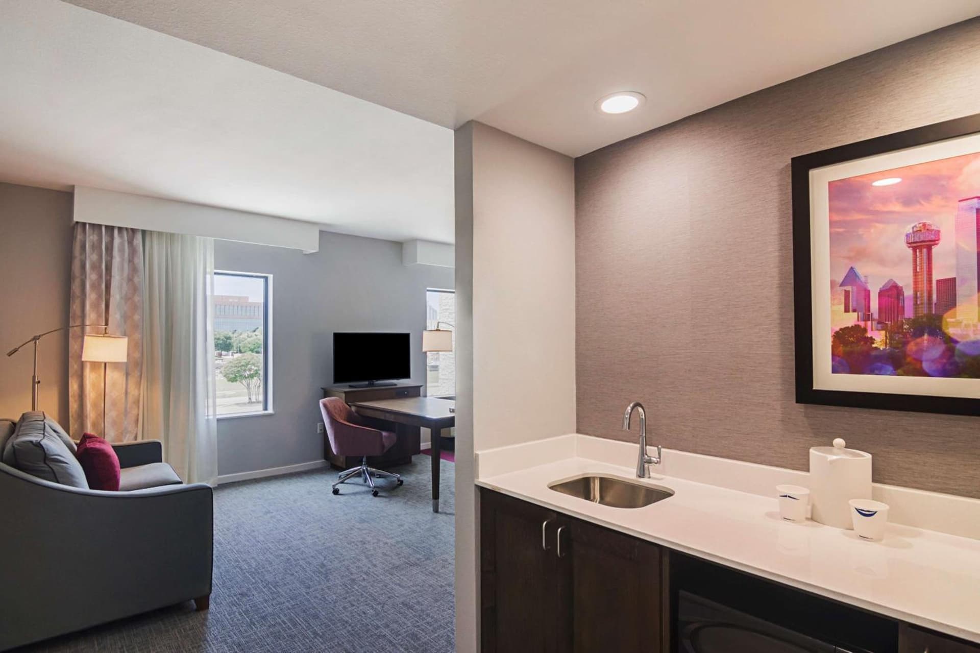 Hampton Inn & Suites Dallas/Richardson property views in Richardson, TX — gallery photo 3