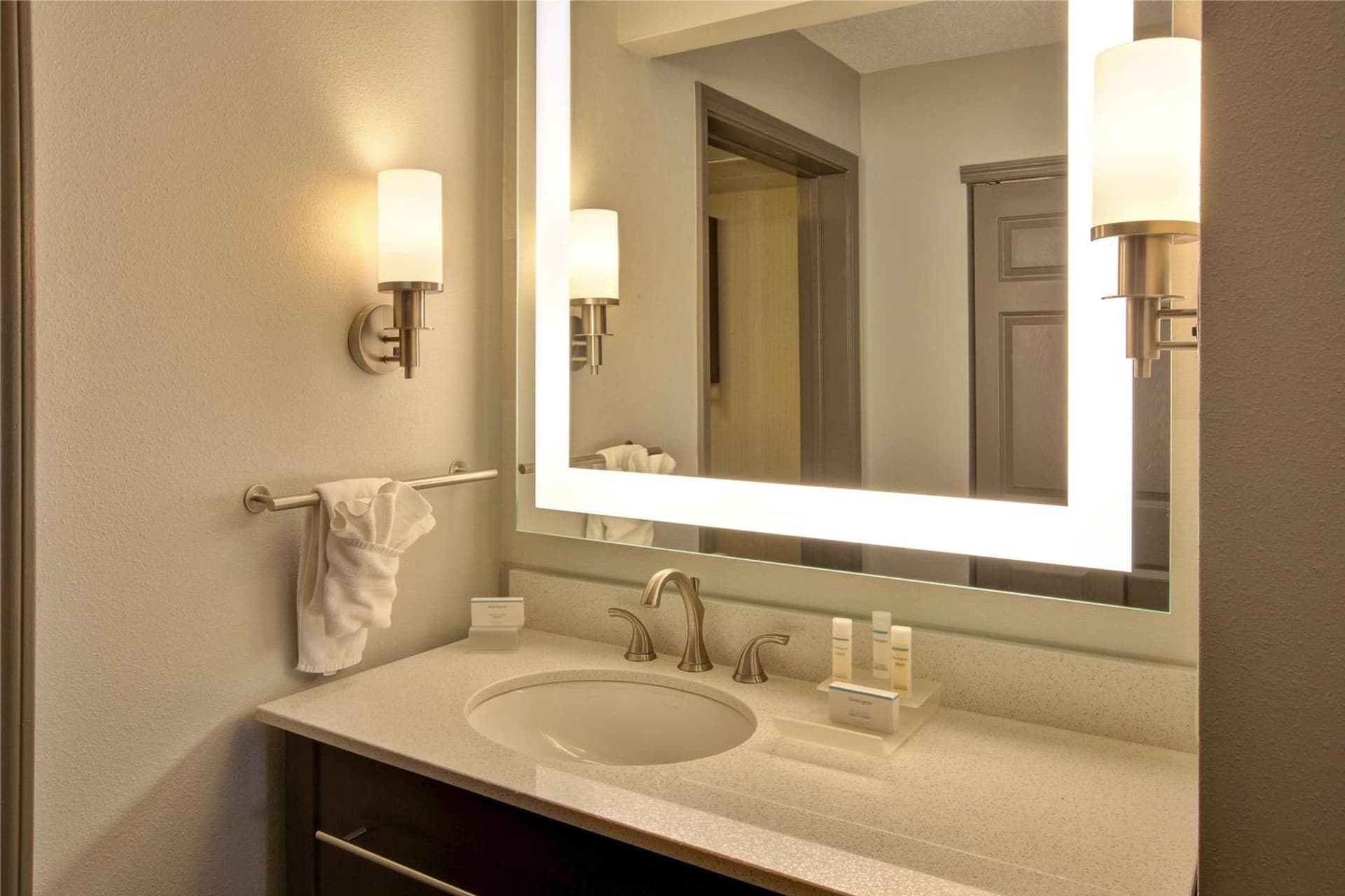 Homewood Suites by Hilton Dayton South gallery photo in Miamisburg, OH — image 12