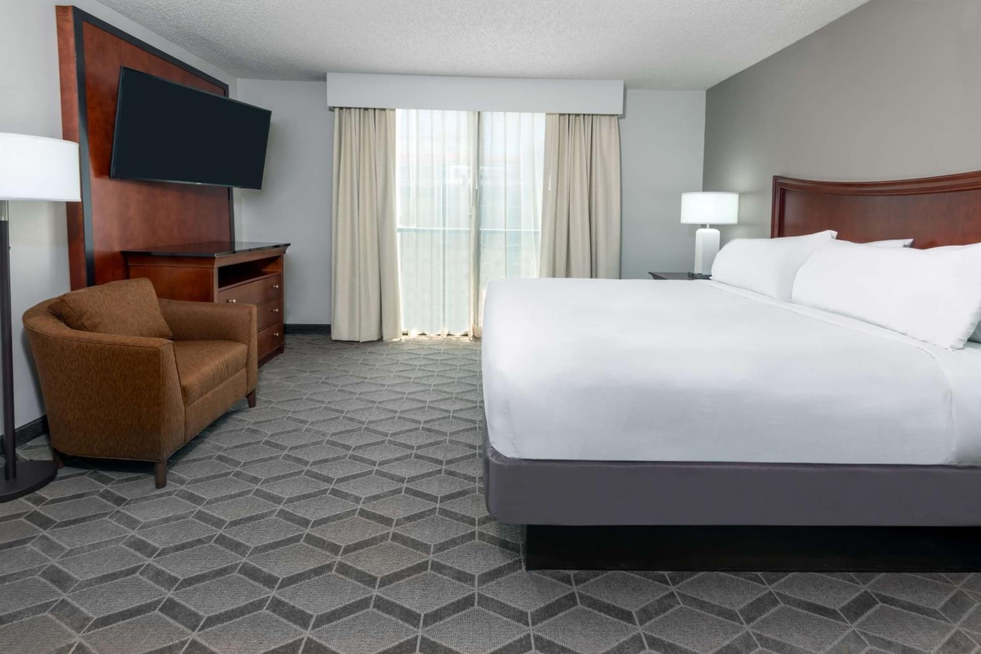 Embassy Suites Dallas - Park Central Area gallery photo in Dallas, TX — image 14