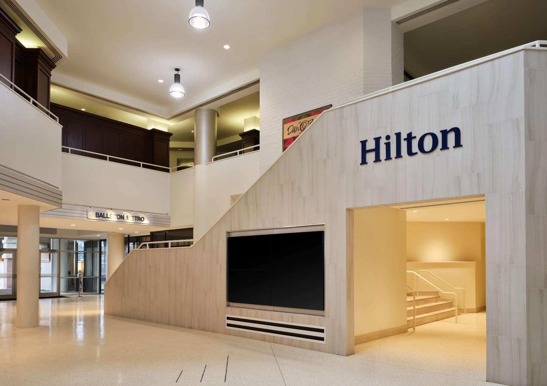 Hilton Arlington property views in Arlington, VA — gallery photo 3