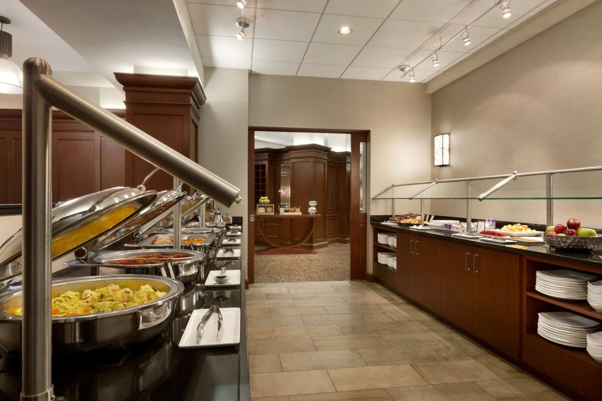 Hilton Arlington gallery photo in Arlington, VA — image 4