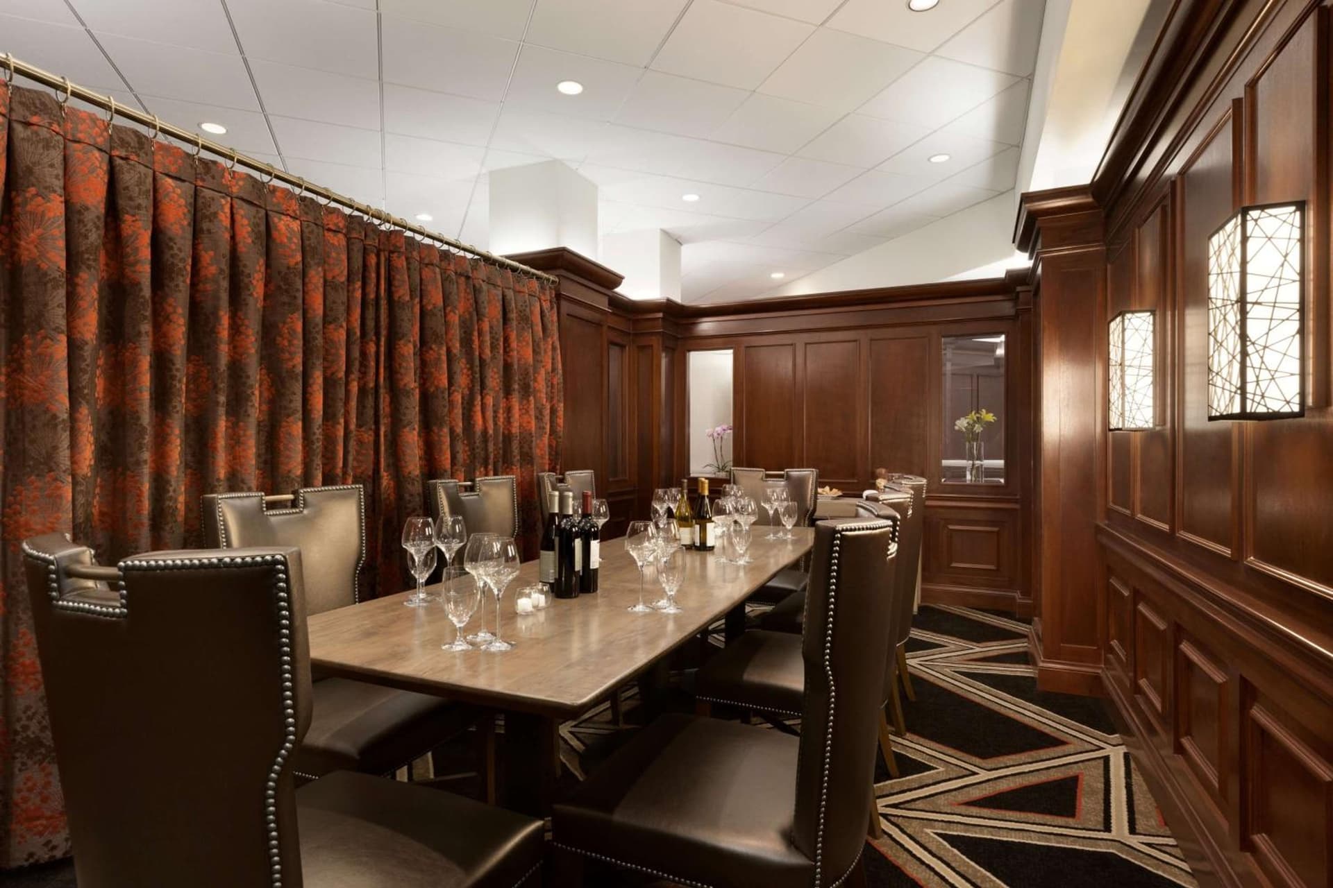 Hilton Arlington interior in Arlington, VA — gallery photo 2