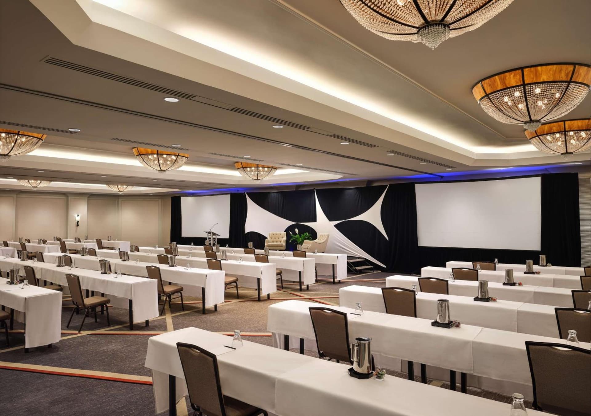 Hilton Arlington gallery photo in Arlington, VA — image 38