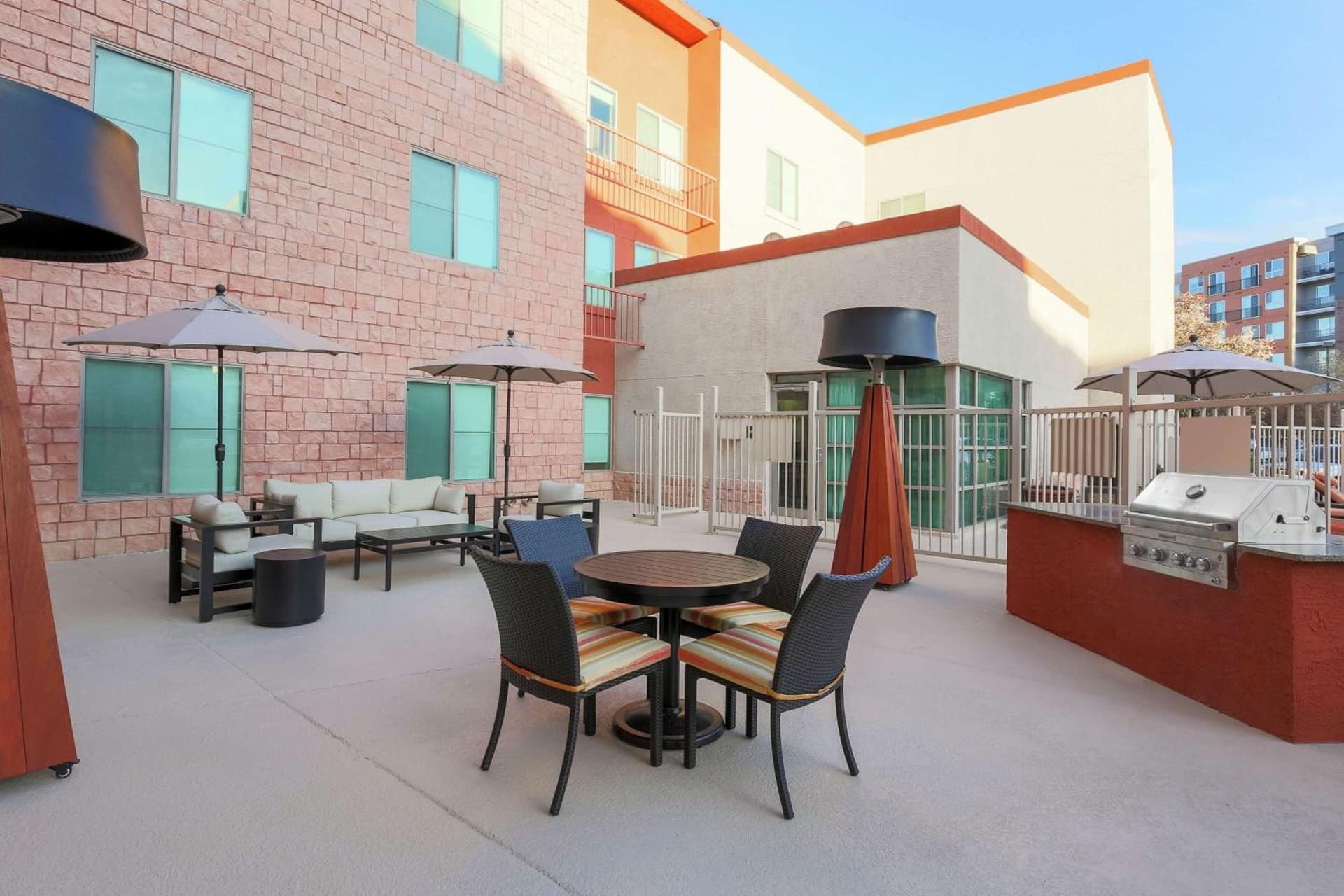 Hampton Inn & Suites Denver Tech Center property views in Centennial, CO — gallery photo 3