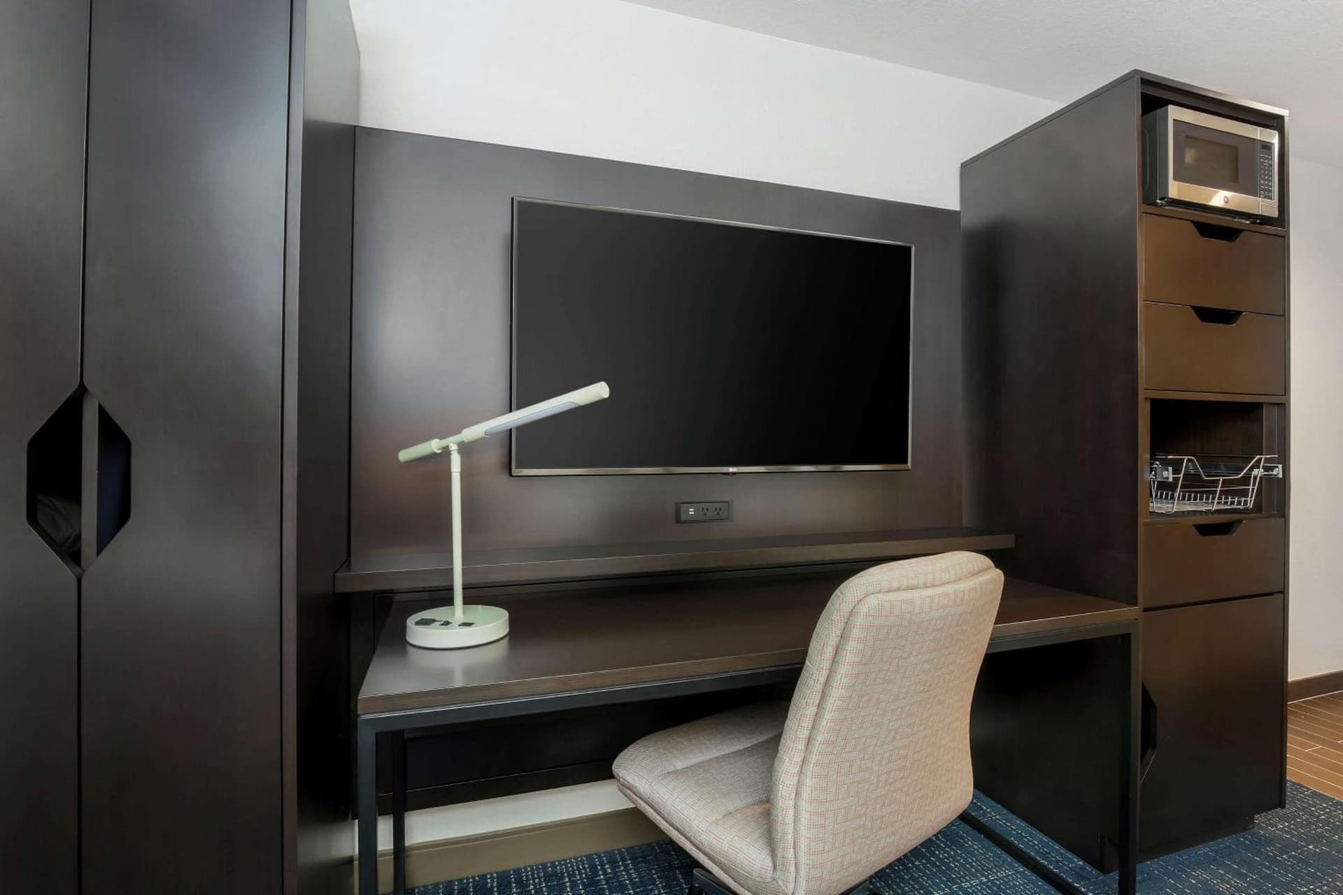 Hampton Inn & Suites Denver Tech Center gallery photo in Centennial, CO — image 24
