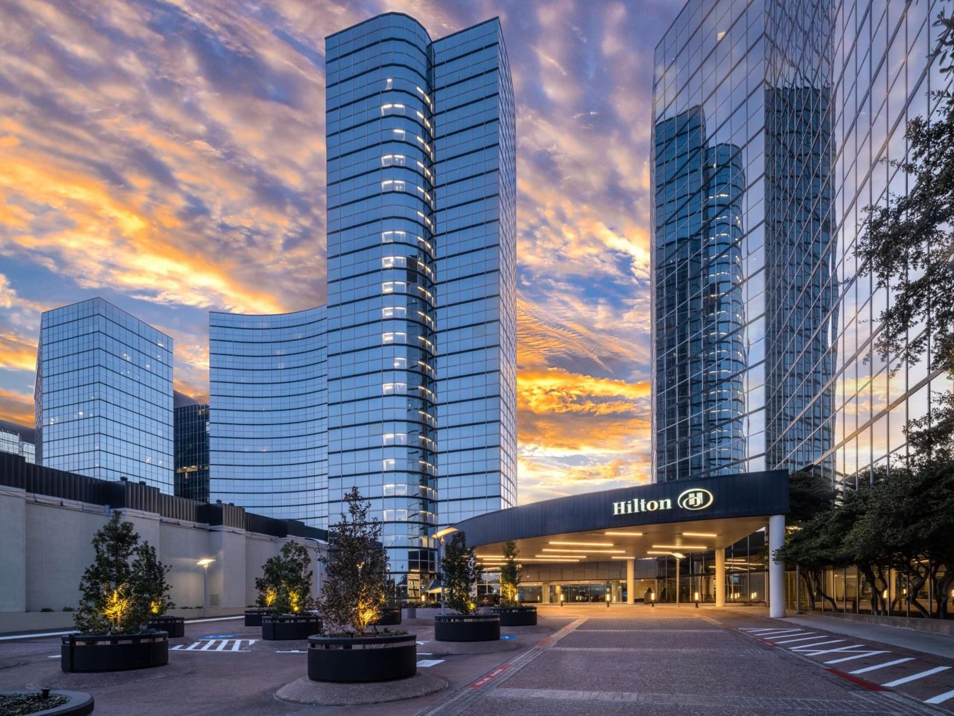 Hilton Dallas Lincoln Centre by the Galleria featured exterior or lobby in Dallas, TX — similar hotel