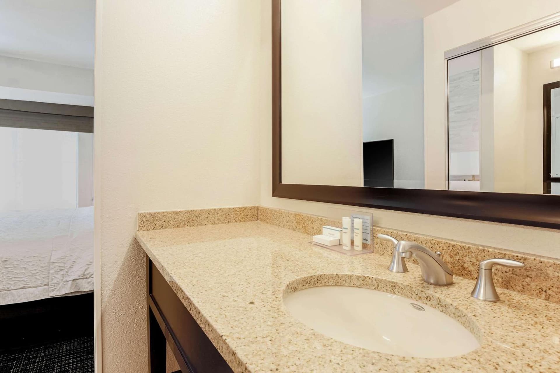 Hampton Inn & Suites Denver Tech Center interior in Centennial, CO — gallery photo 2