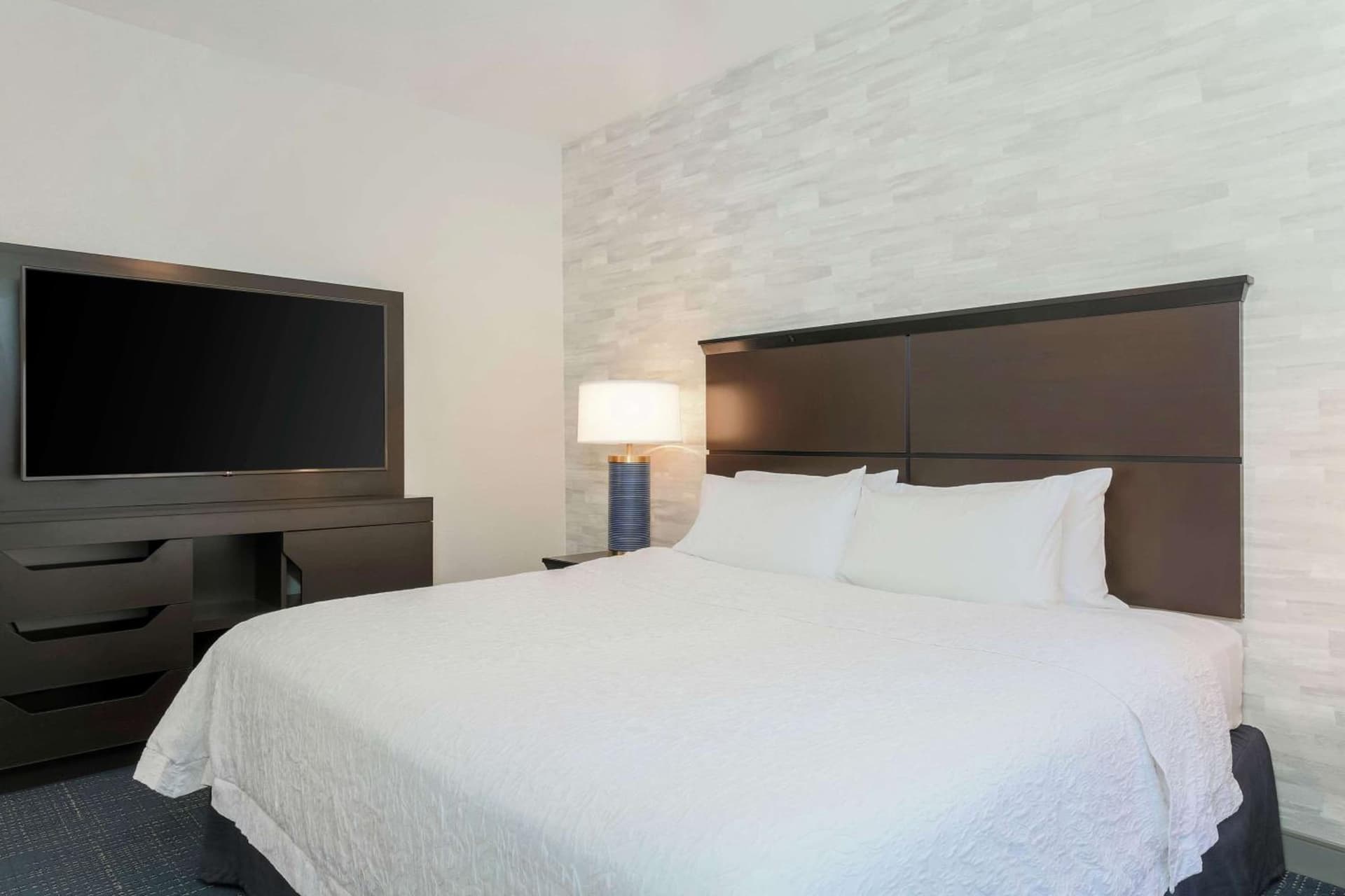 Hampton Inn & Suites Denver Tech Center gallery photo in Centennial, CO — image 9