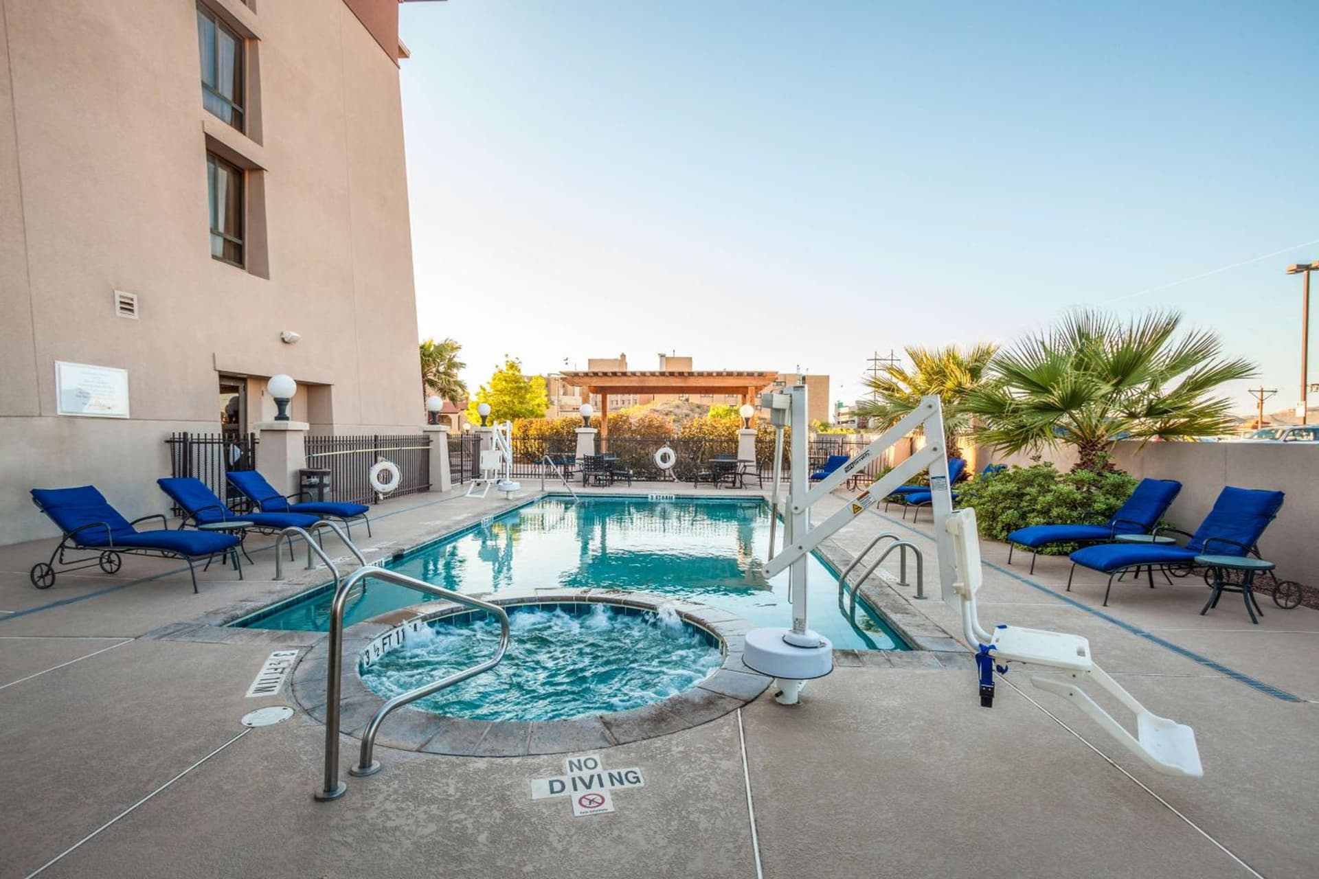 Hilton Garden Inn El Paso University interior in El Paso, TX — gallery photo 2