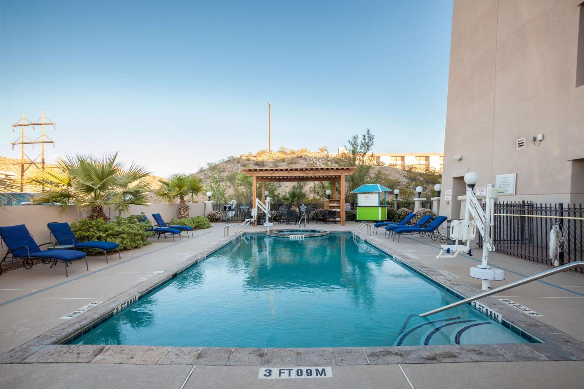Hilton Garden Inn El Paso University property views in El Paso, TX — gallery photo 3
