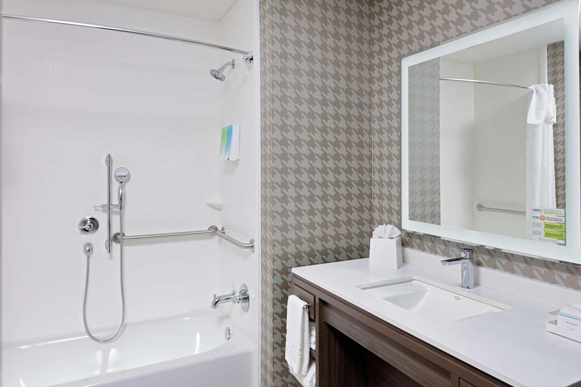 Home2 Suites By Hilton Sugar Land Rosenberg gallery photo in Sugar Land, TX — image 6