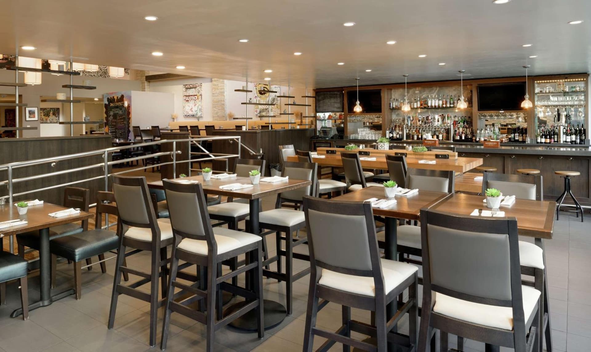 Doubletree by Hilton Los Angeles Downtown interior in Los Angeles, CA — gallery photo 2