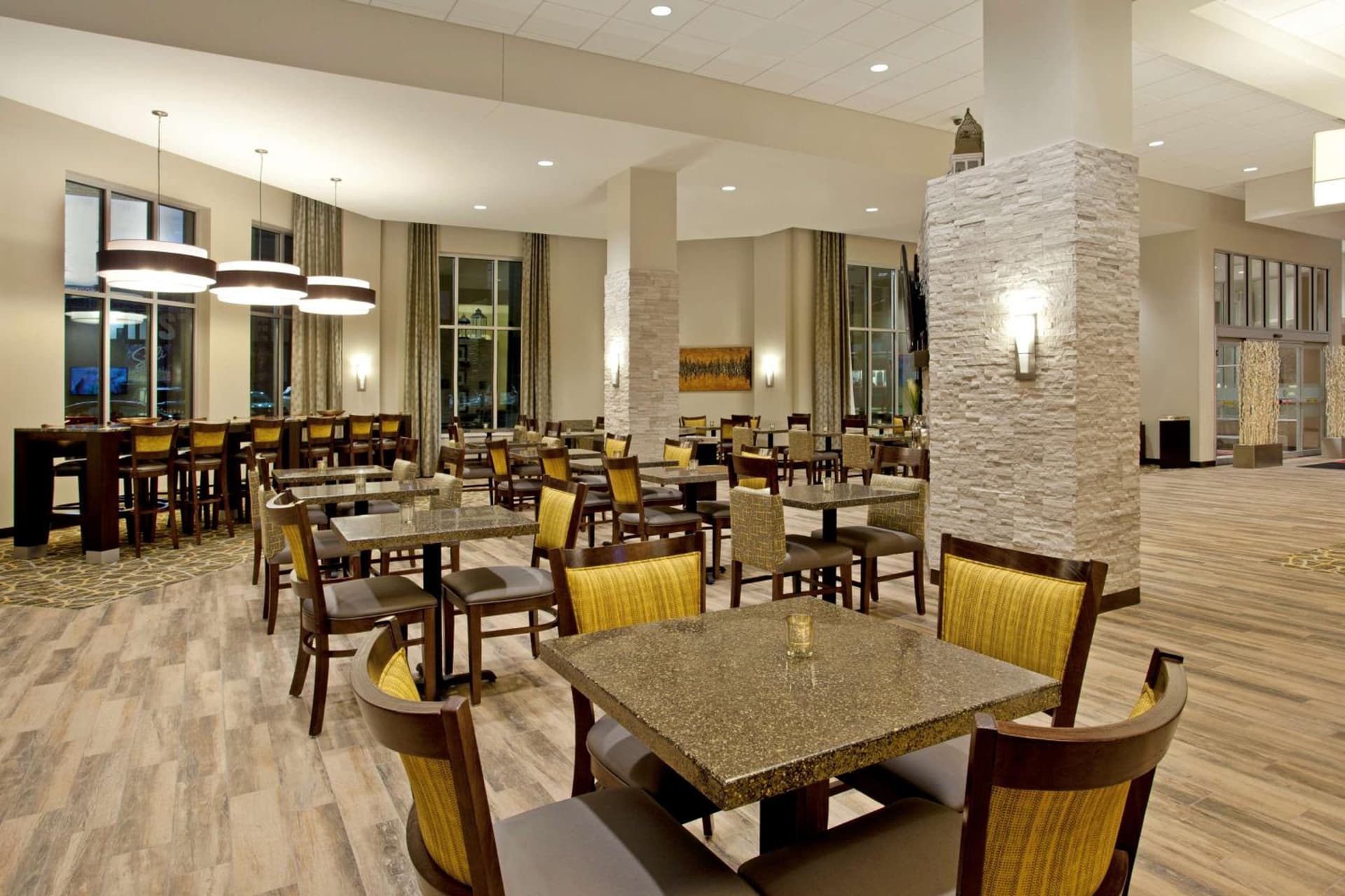 Hampton Inn & Suites - Minneapolis/Downtown gallery photo in Minneapolis, MN — image 31