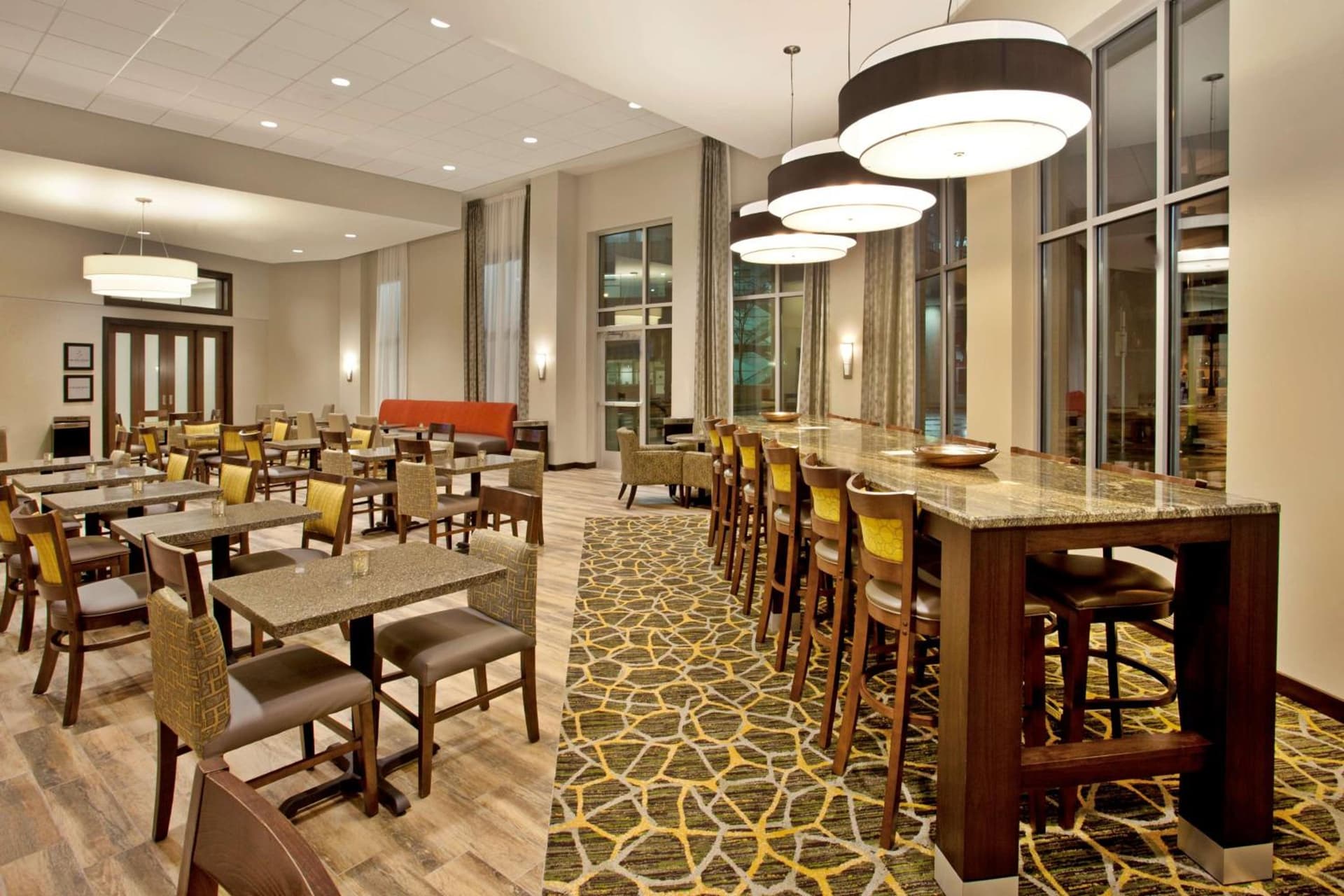 Hampton Inn & Suites - Minneapolis/Downtown gallery photo in Minneapolis, MN — image 36
