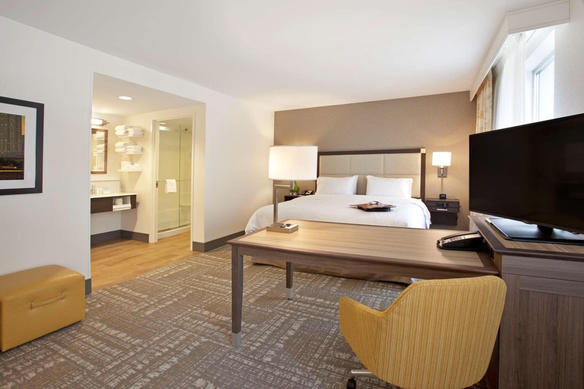 Hampton Inn & Suites - Minneapolis/Downtown gallery photo in Minneapolis, MN — image 34