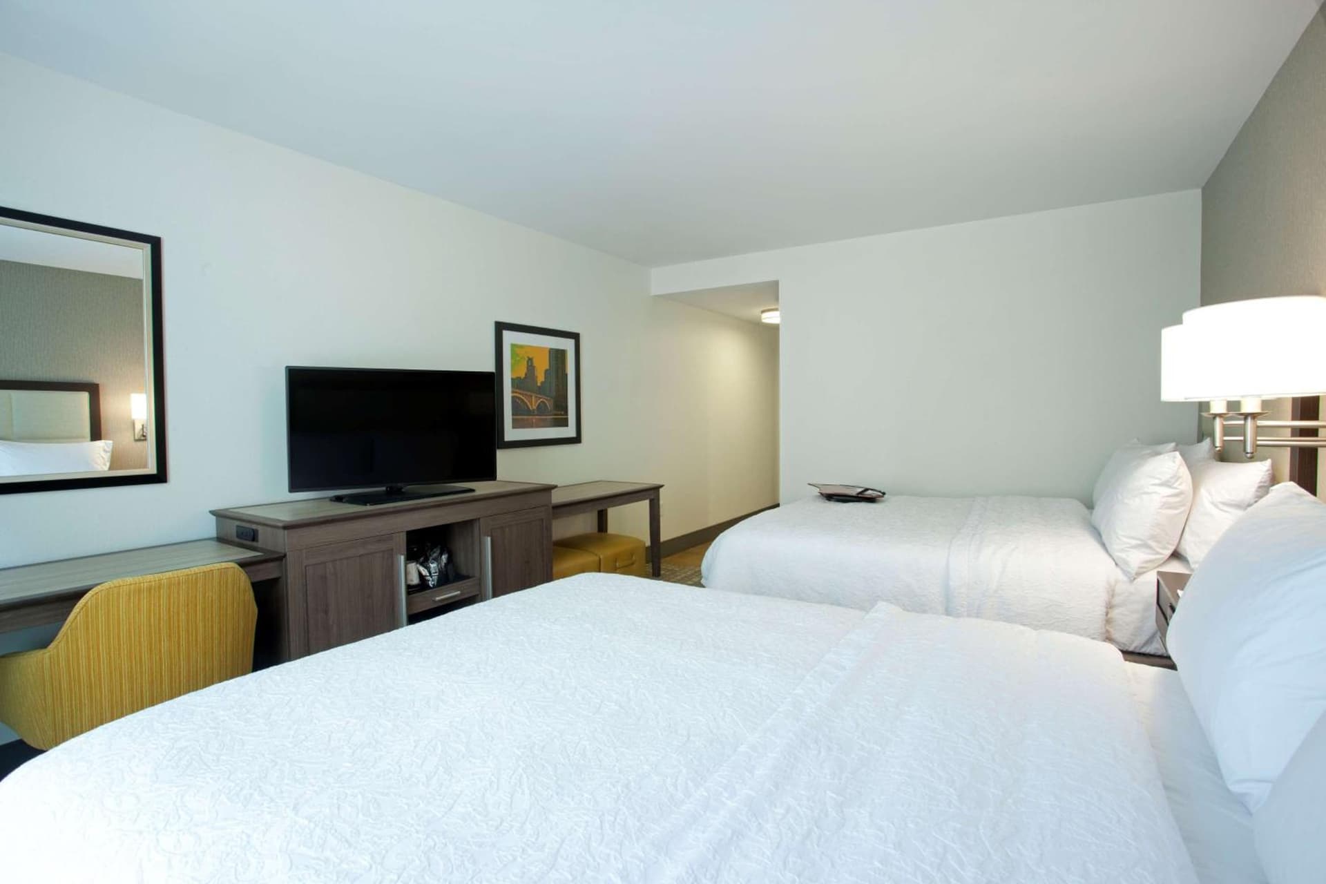 Hampton Inn & Suites - Minneapolis/Downtown gallery photo in Minneapolis, MN — image 5