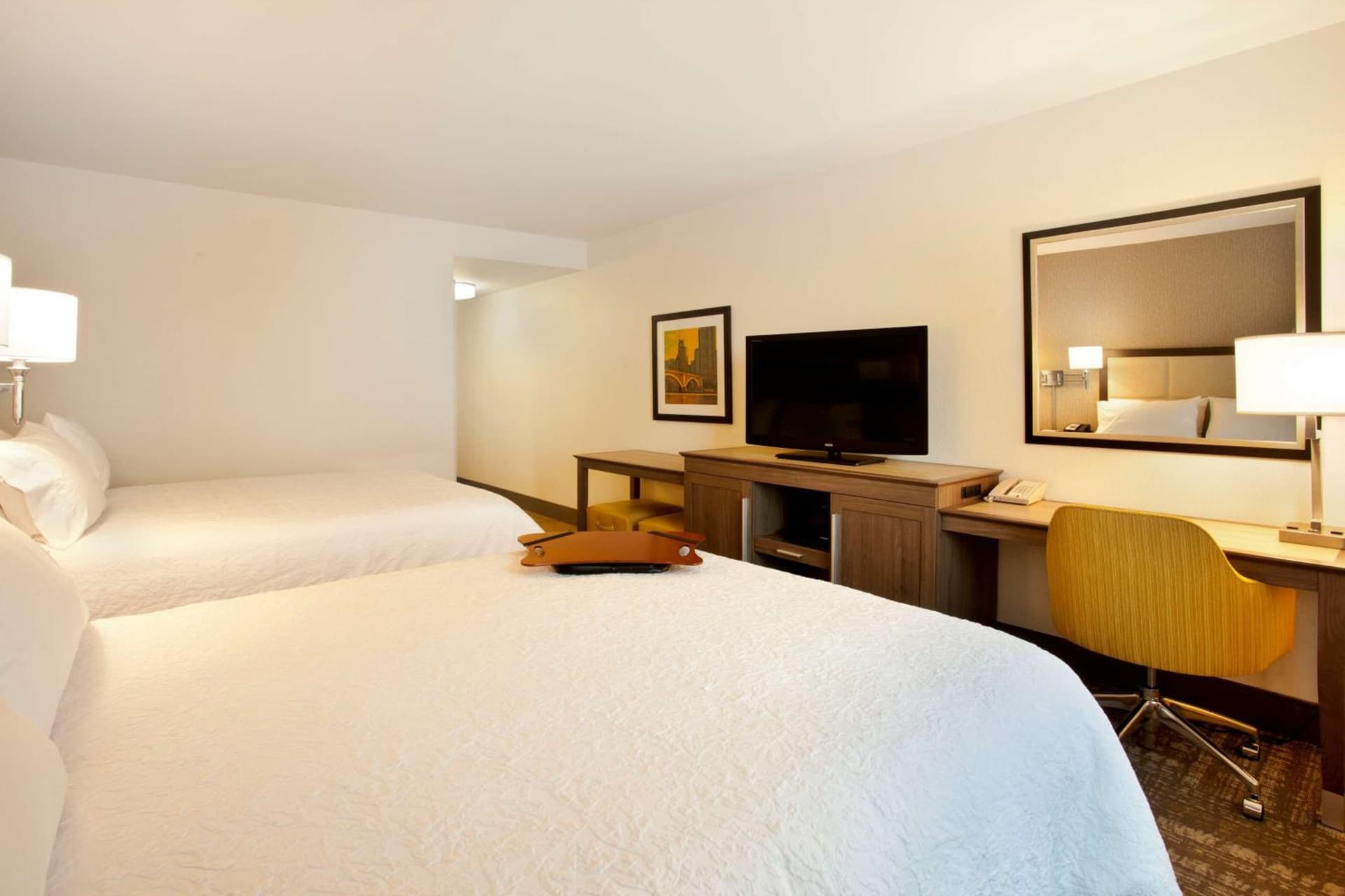 Hampton Inn & Suites - Minneapolis/Downtown gallery photo in Minneapolis, MN — image 29