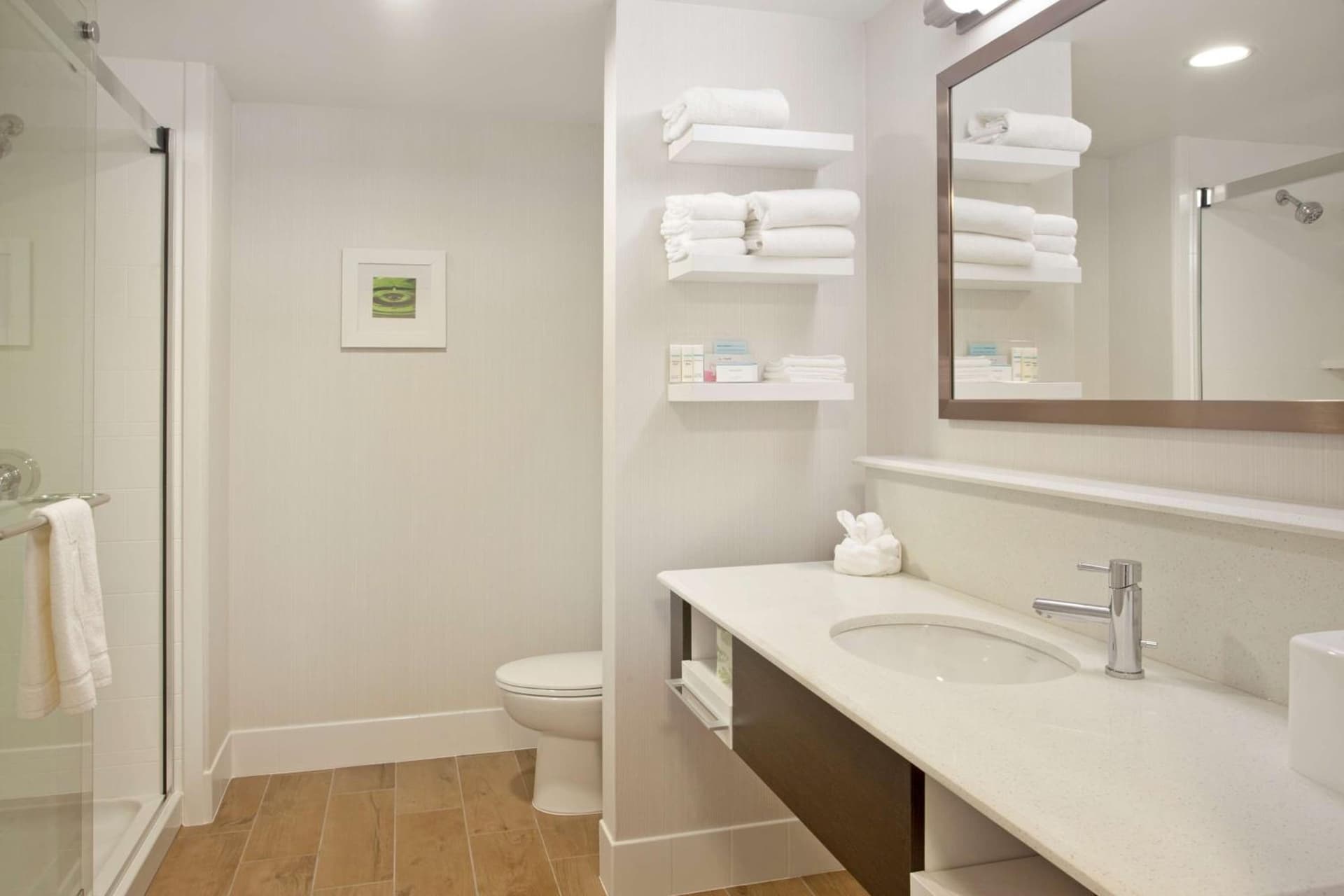 Hampton Inn & Suites - Minneapolis/Downtown gallery photo in Minneapolis, MN — image 13