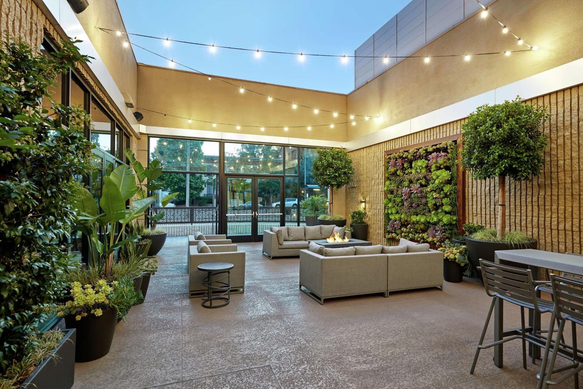 Hilton Pasadena gallery photo in Pasadena, CA — image 47