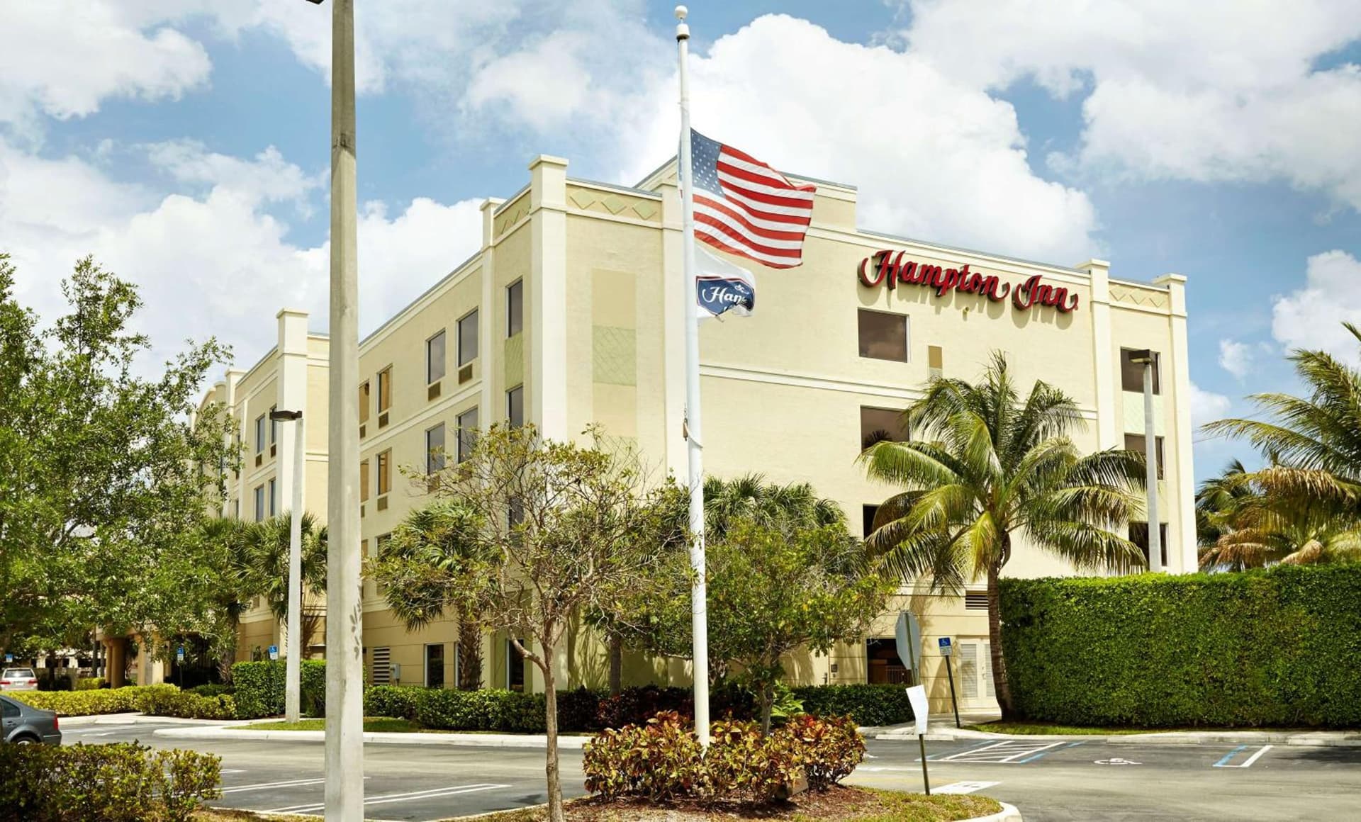 Hampton Inn West Palm Beach Central Airport interior in West Palm Beach, FL — gallery photo 2