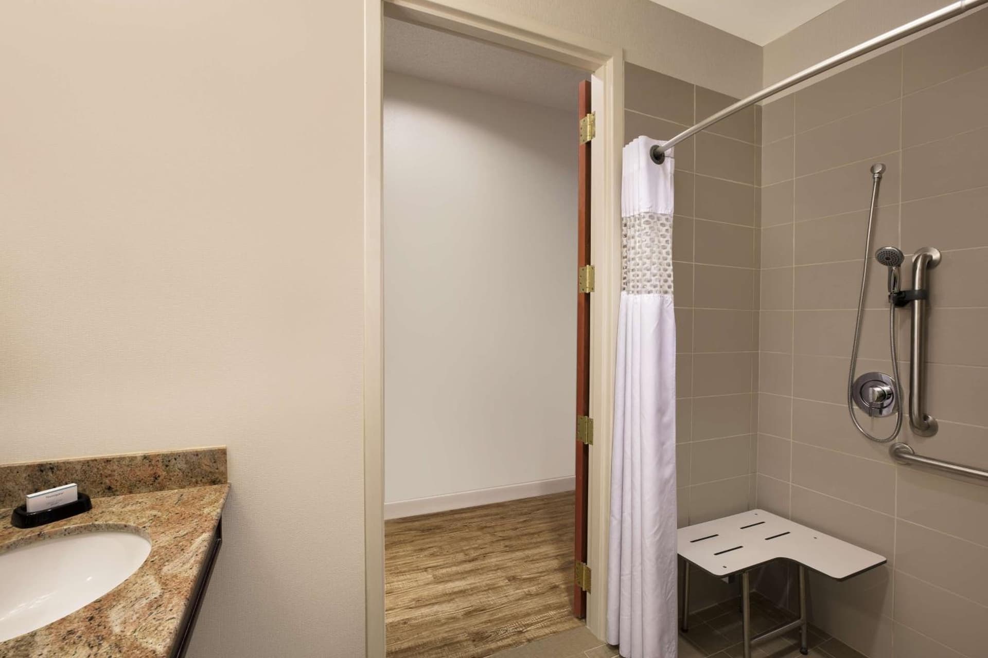 Hampton Inn West Palm Beach Central Airport gallery photo in West Palm Beach, FL — image 22