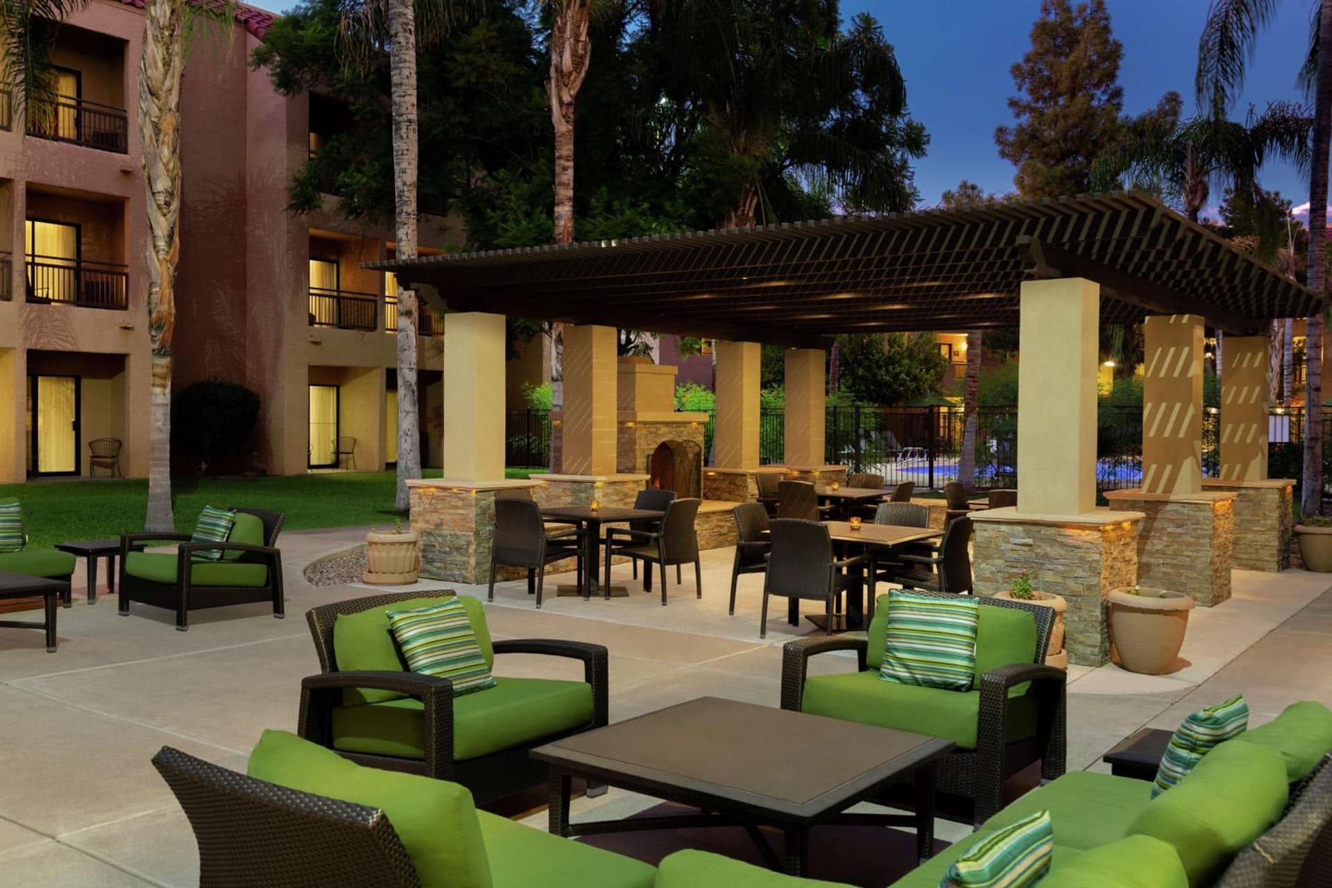 Embassy Suites by Hilton Phoenix Tempe gallery photo in Tempe, AZ — image 25
