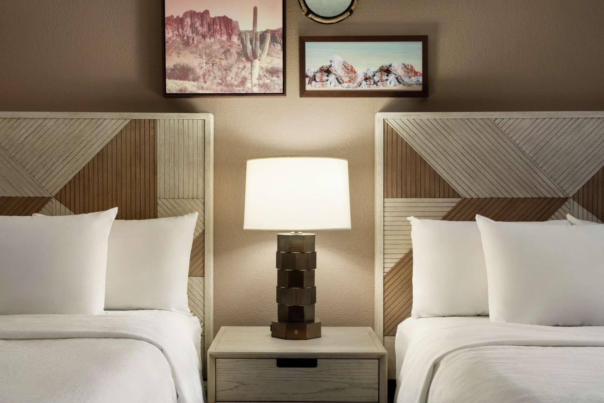 Embassy Suites by Hilton Phoenix Tempe gallery photo in Tempe, AZ — image 37