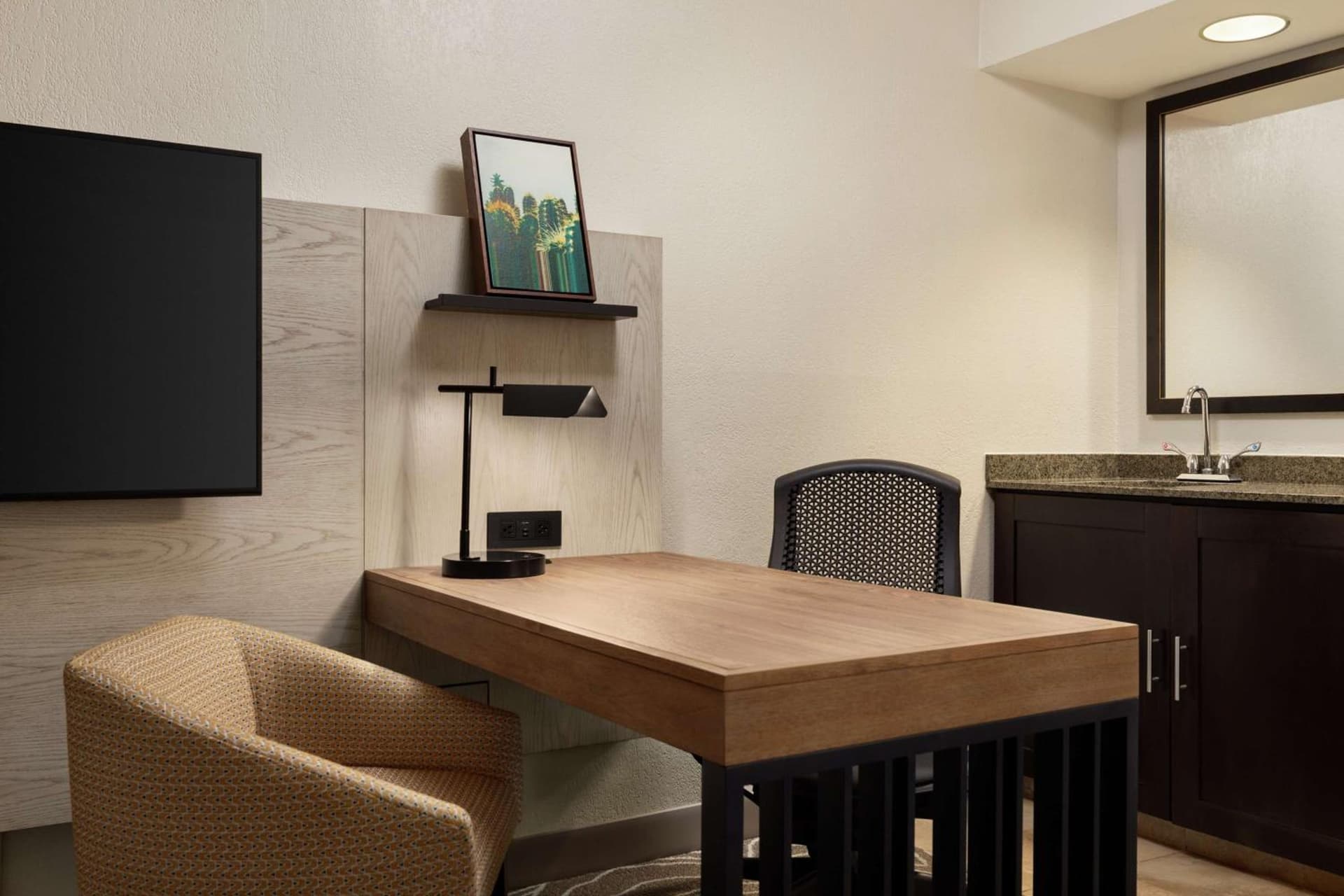 Embassy Suites by Hilton Phoenix Tempe gallery photo in Tempe, AZ — image 7