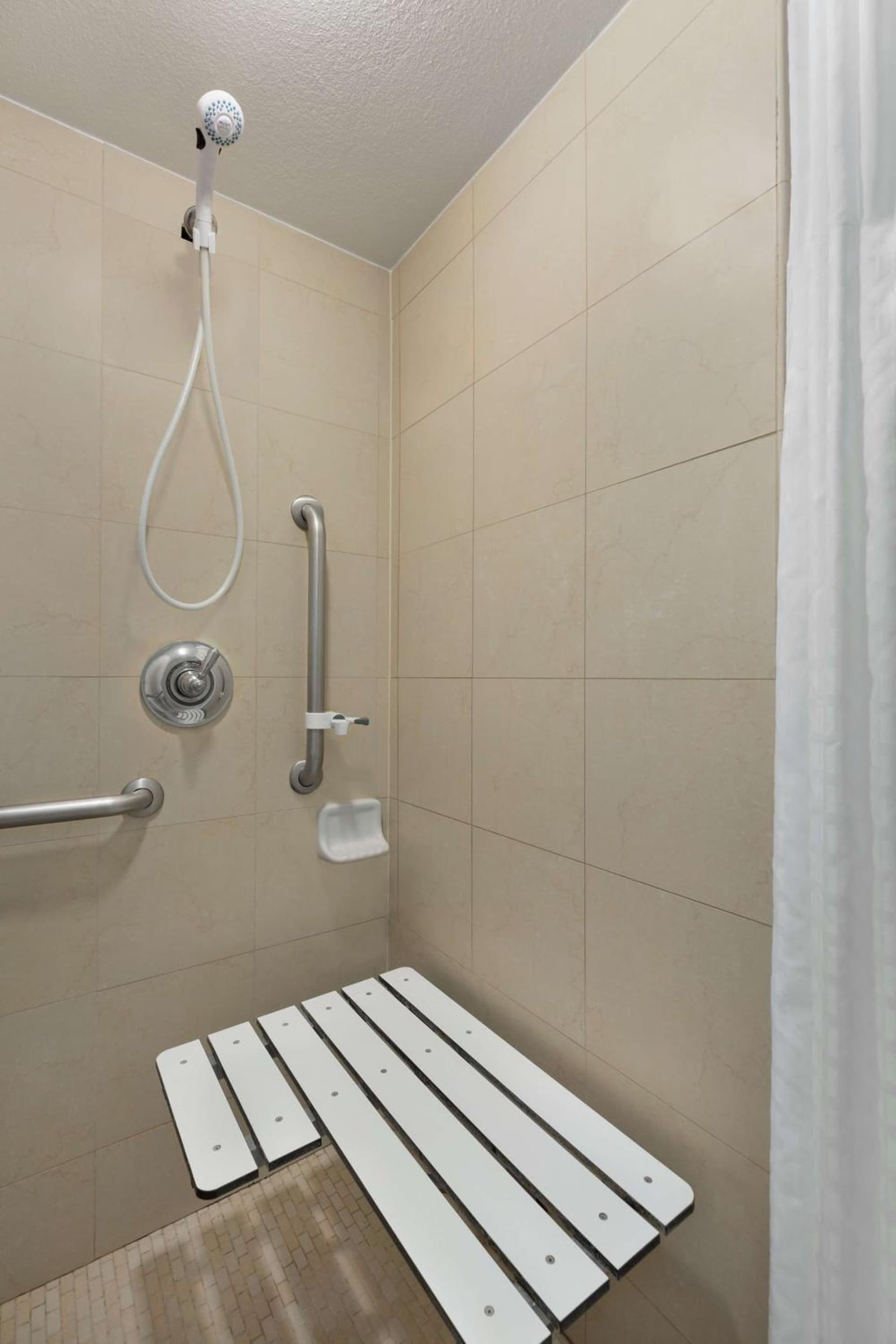 Embassy Suites by Hilton Phoenix Tempe gallery photo in Tempe, AZ — image 46