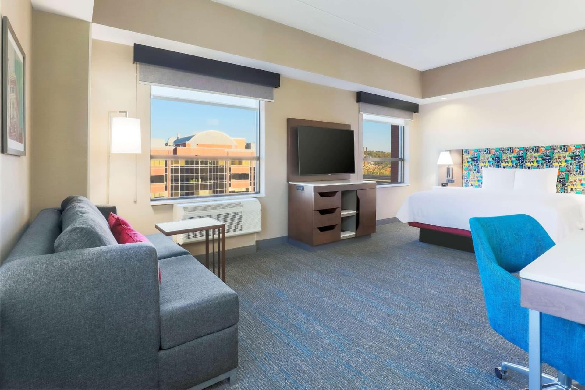 Hampton Inn & Suites Pittsburgh Downtown gallery photo in Pittsburgh, PA — image 8