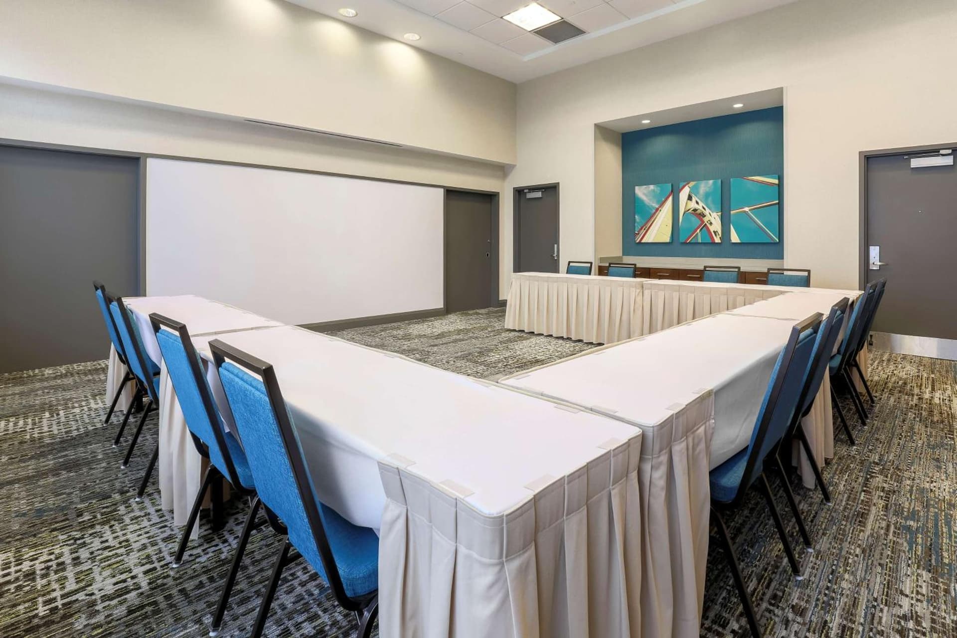Hampton Inn & Suites Pittsburgh Downtown gallery photo in Pittsburgh, PA — image 23