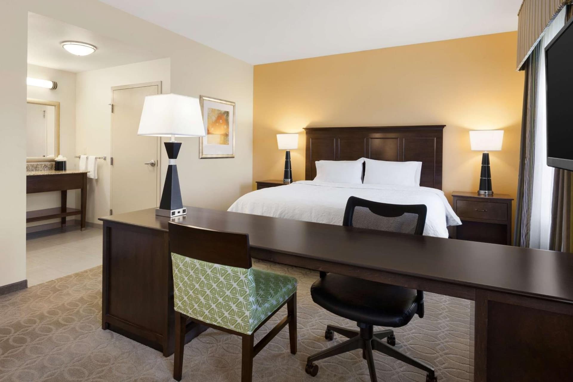 Hampton Inn & Suites San Bernardino gallery photo in San Bernardino, CA — image 6