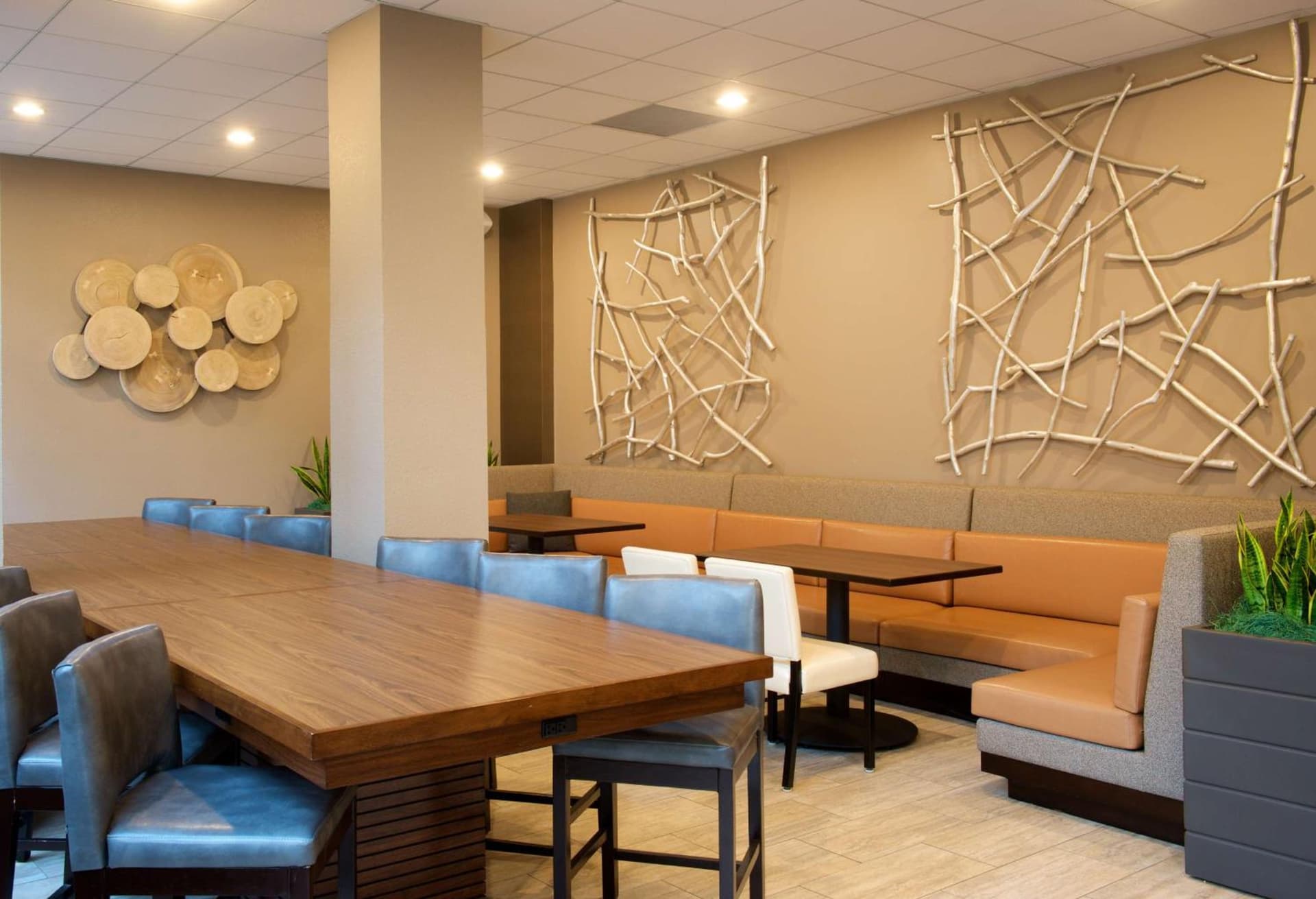 Embassy Suites by Hilton Seattle Bellevue gallery photo in Bellevue, WA — image 15