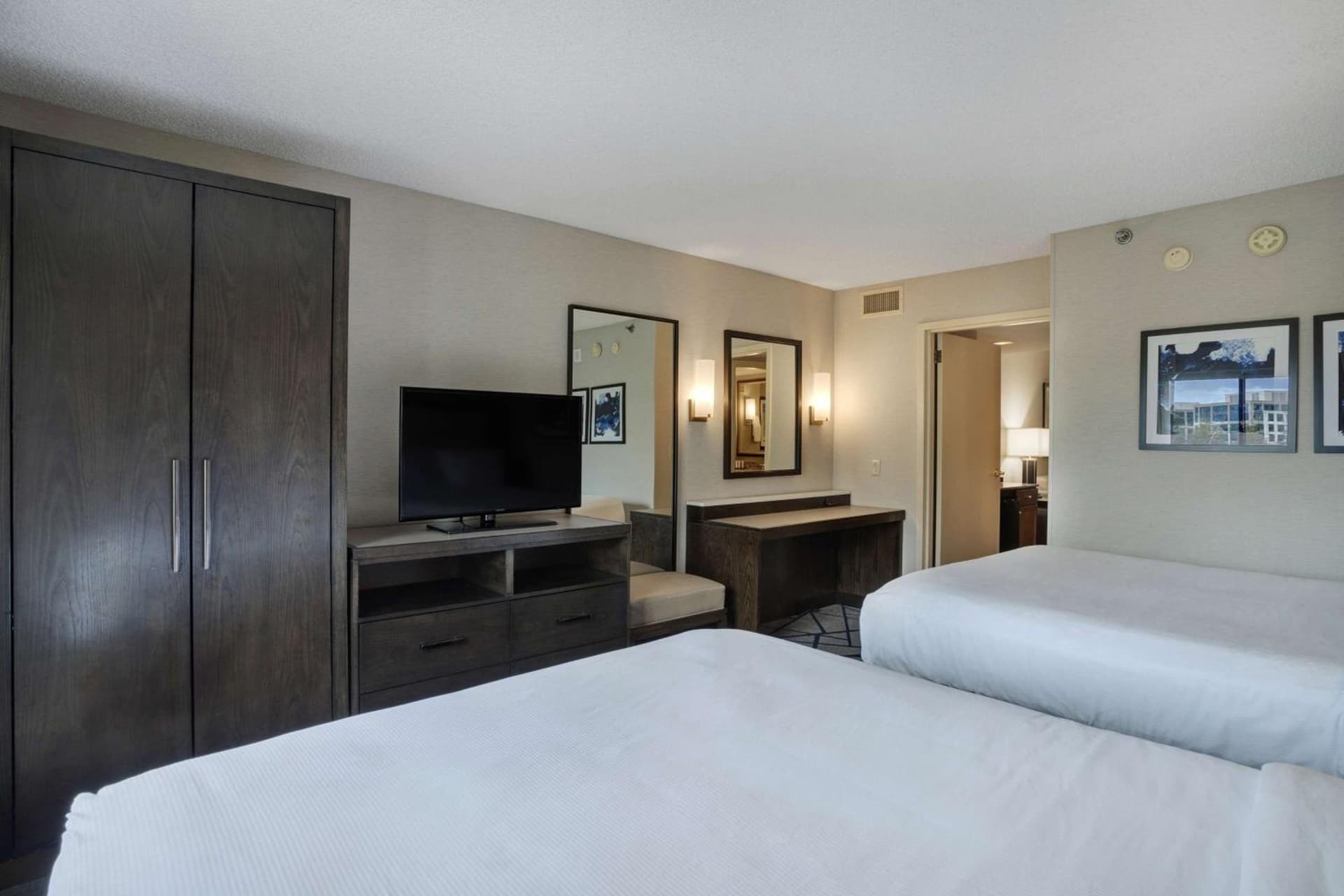 Embassy Suites by Hilton Seattle Bellevue gallery photo in Bellevue, WA — image 40