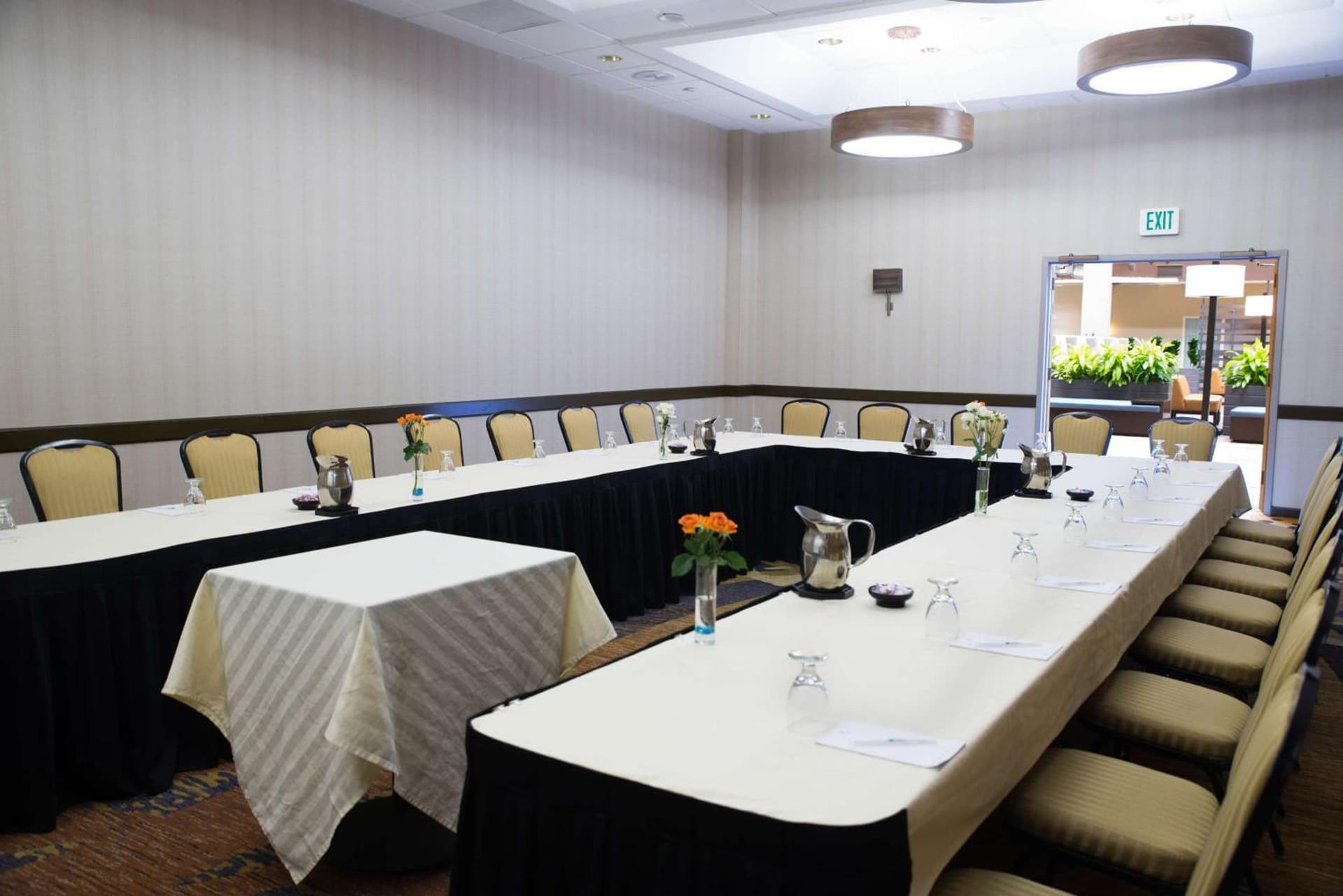Embassy Suites by Hilton Seattle Bellevue gallery photo in Bellevue, WA — image 43
