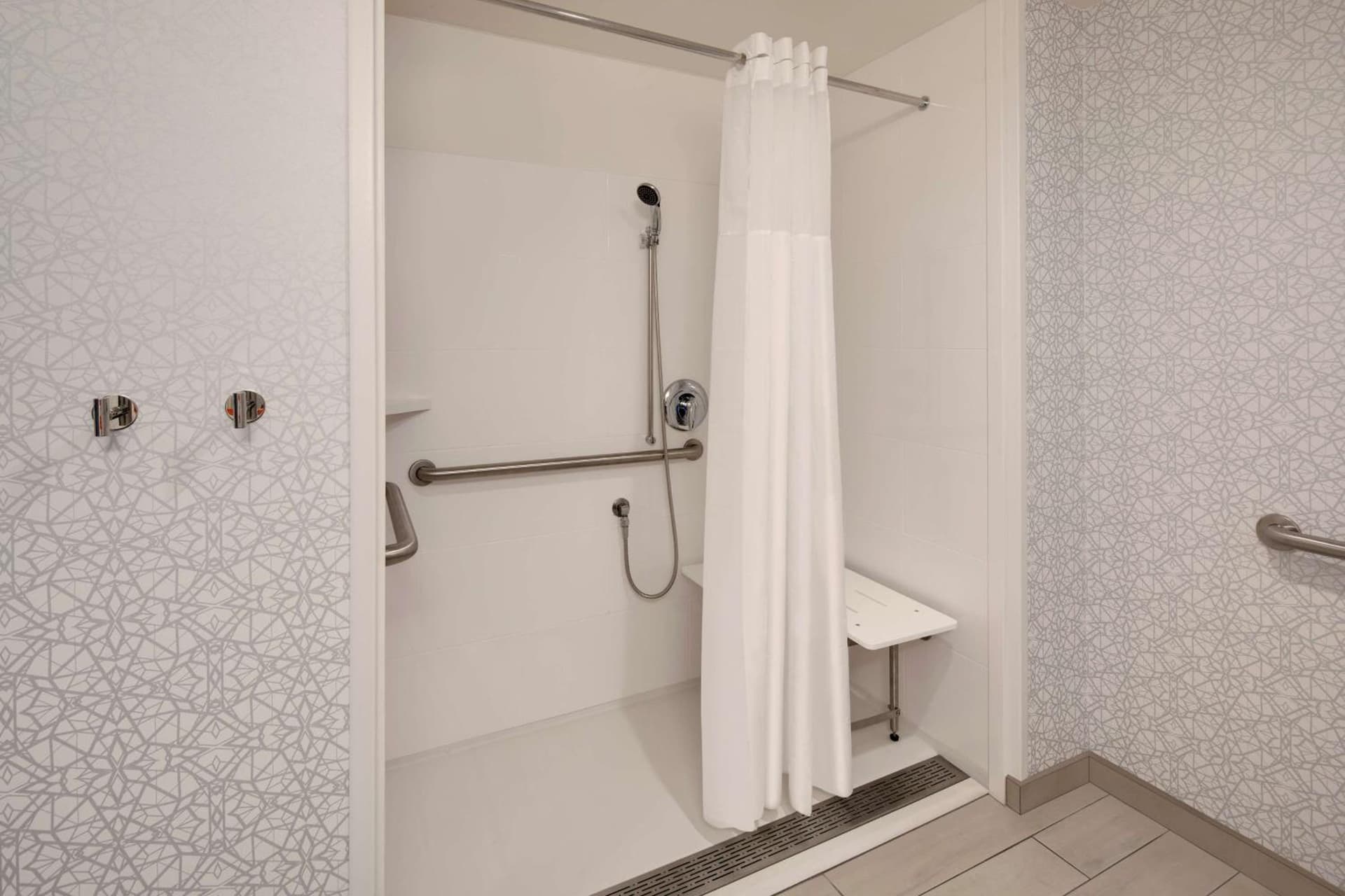 Hampton Inn Santa Cruz West, Ca gallery photo in Santa Cruz, CA — image 34