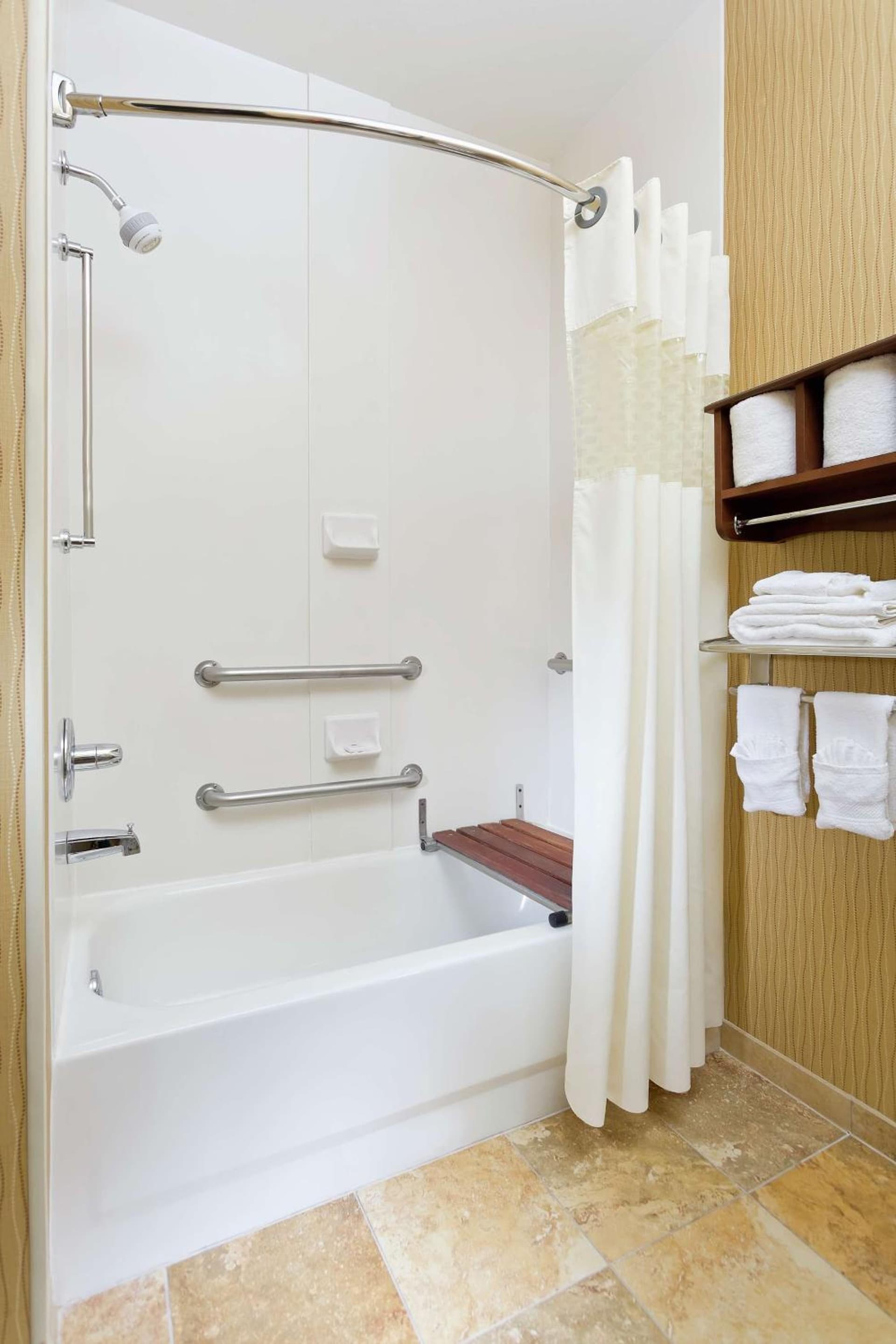 Hampton Inn San Angelo interior in San Angelo, TX — gallery photo 2