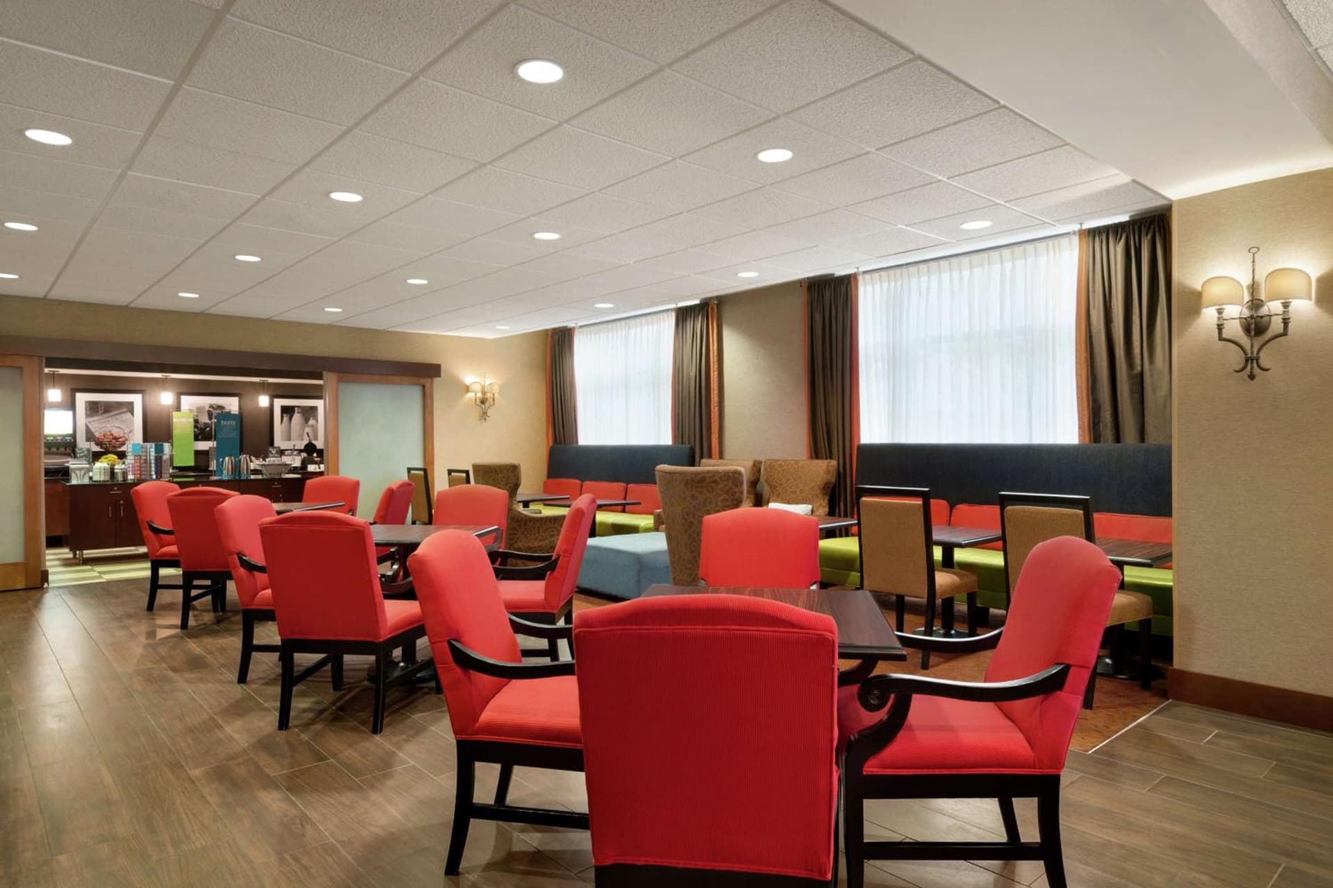 Hampton Inn Wichita Falls-Sikes Senter Mall gallery photo in Wichita Falls, TX — image 7