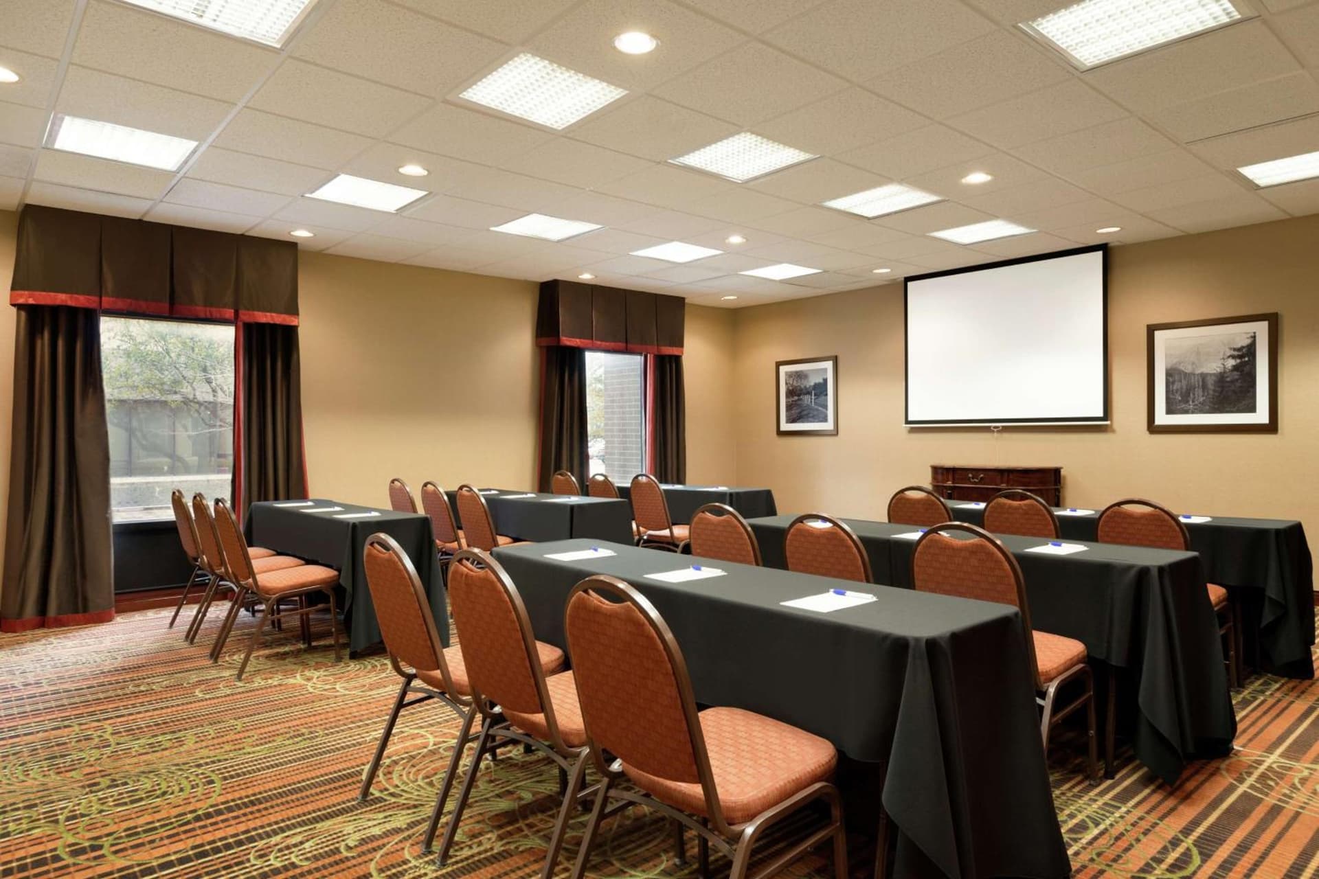 Hampton Inn Wichita Falls-Sikes Senter Mall gallery photo in Wichita Falls, TX — image 13