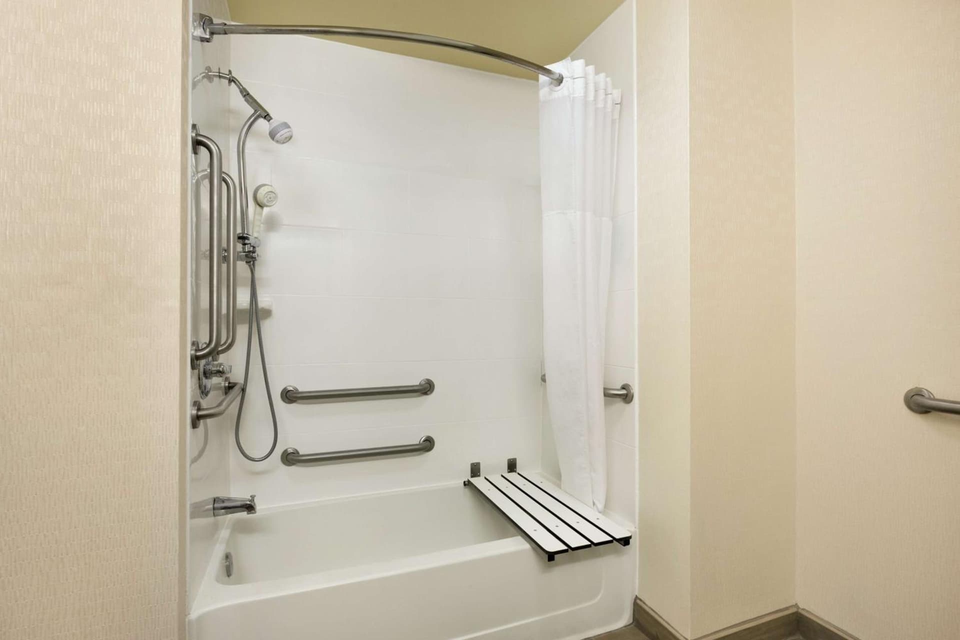 Hampton Inn Wichita Falls-Sikes Senter Mall gallery photo in Wichita Falls, TX — image 29