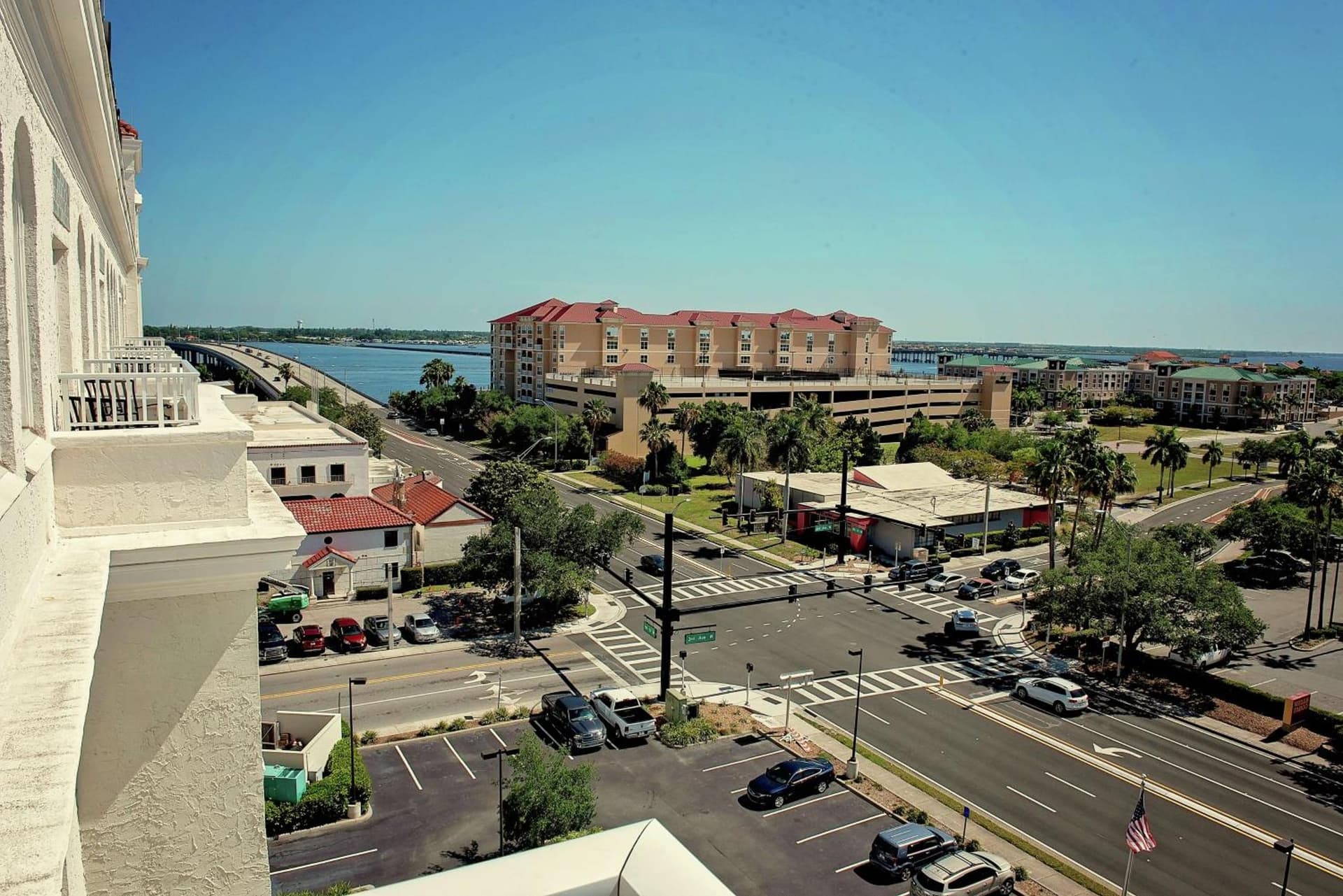 Hampton Inn & Suites Bradenton gallery photo in Bradenton, FL — image 9