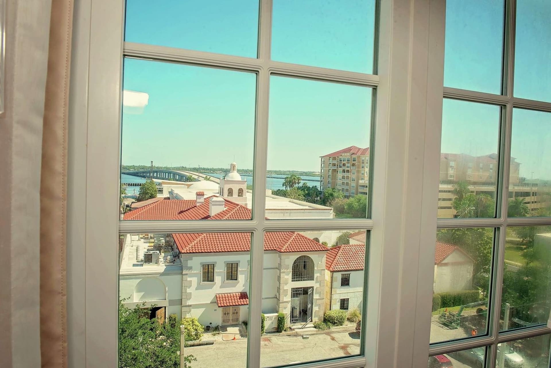 Hampton Inn & Suites Bradenton gallery photo in Bradenton, FL — image 22