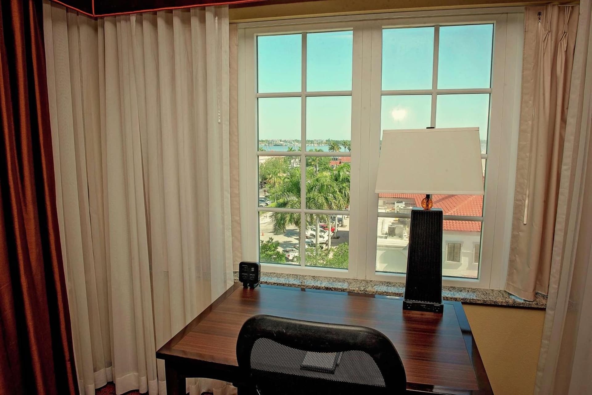 Hampton Inn & Suites Bradenton gallery photo in Bradenton, FL — image 13