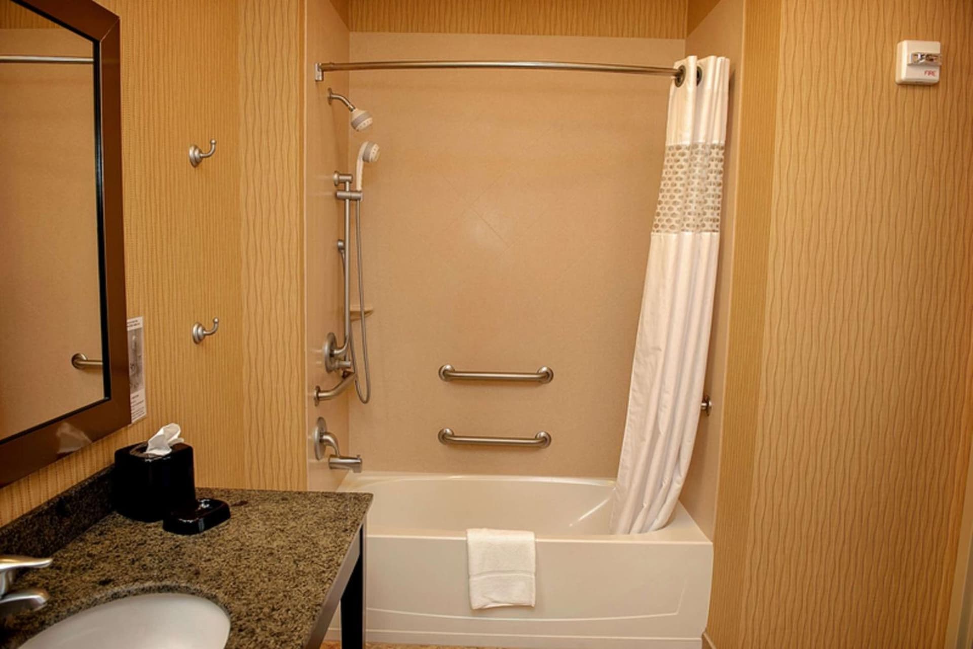 Hampton Inn & Suites Bradenton gallery photo in Bradenton, FL — image 31