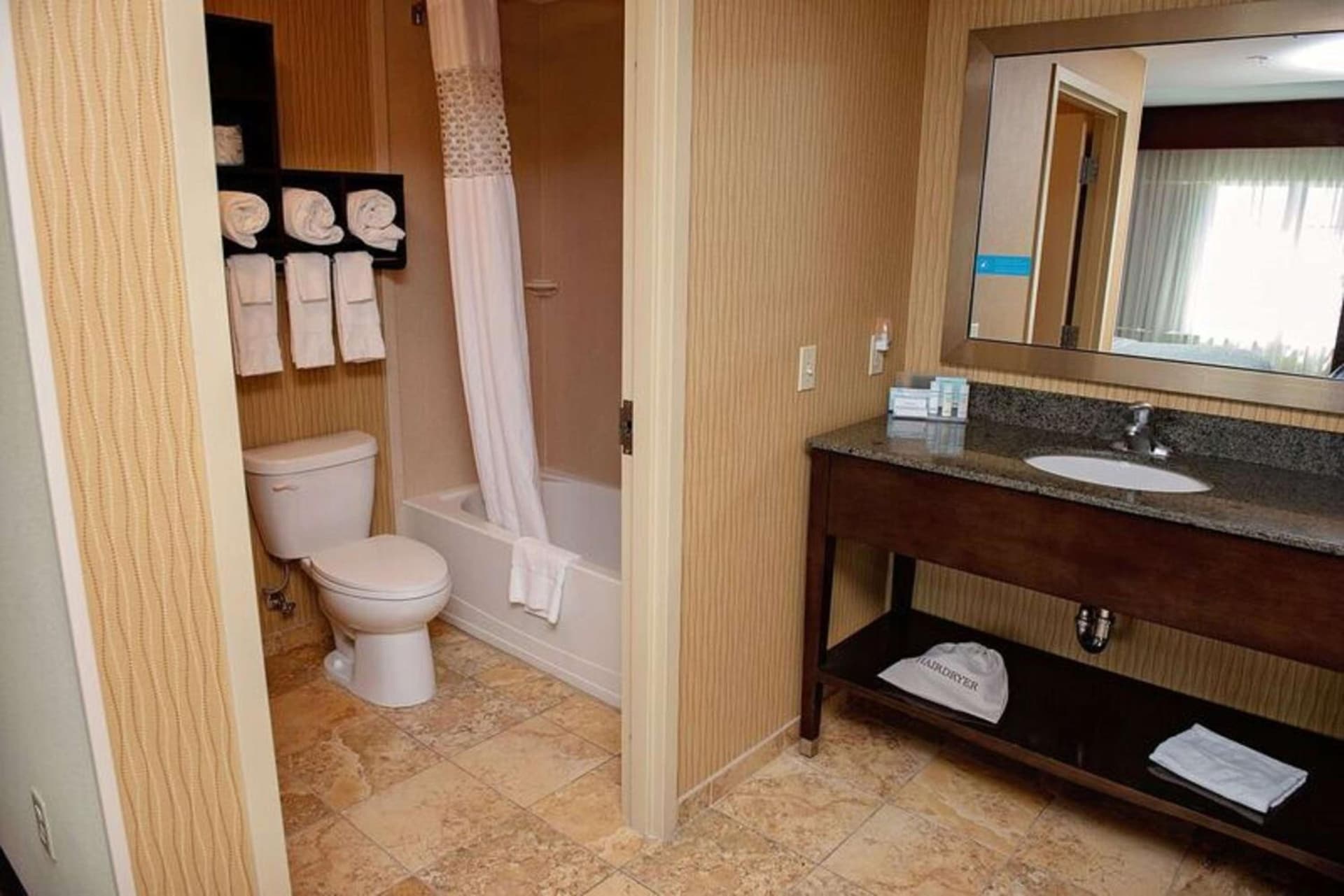 Hampton Inn & Suites Bradenton gallery photo in Bradenton, FL — image 29