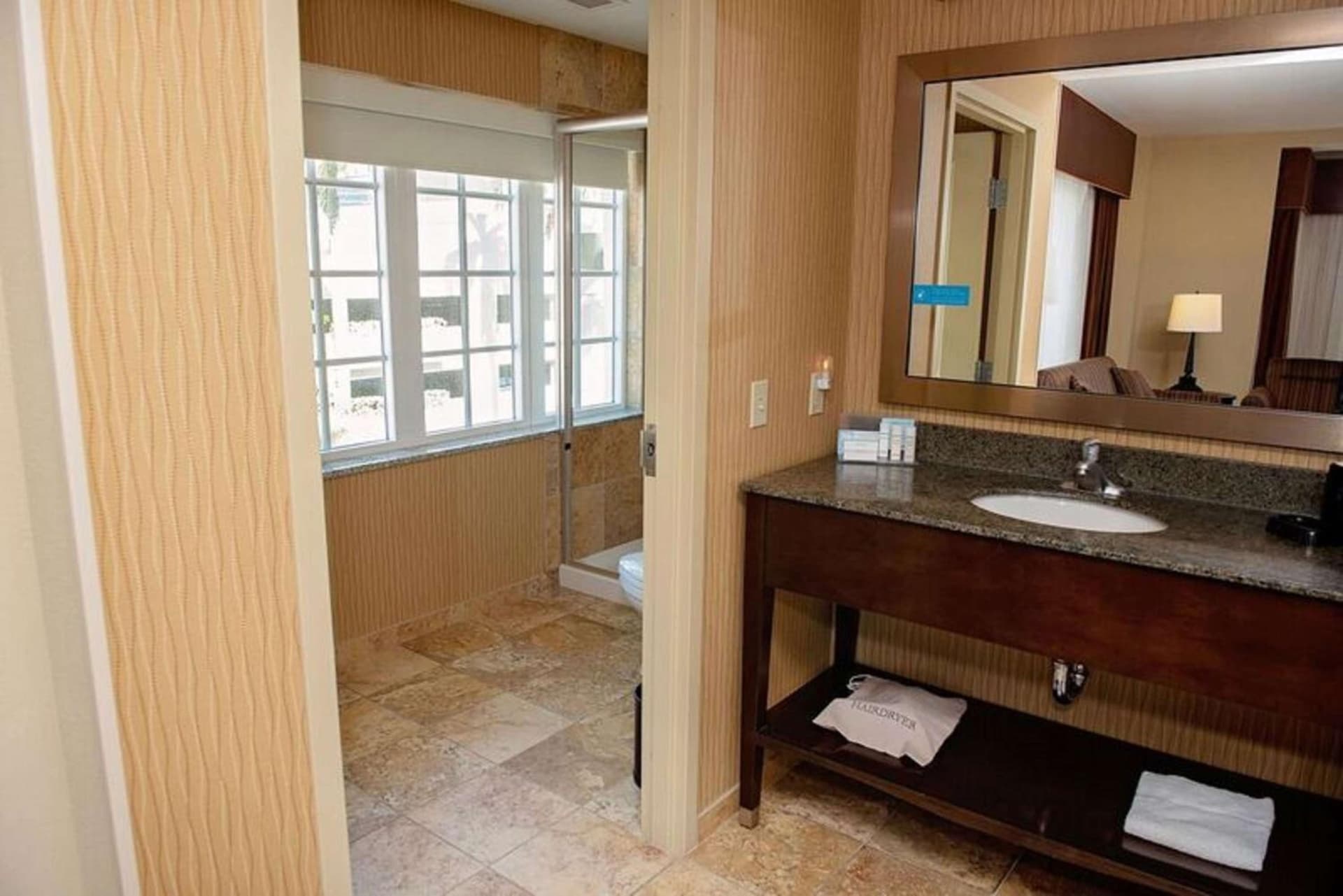 Hampton Inn & Suites Bradenton gallery photo in Bradenton, FL — image 8