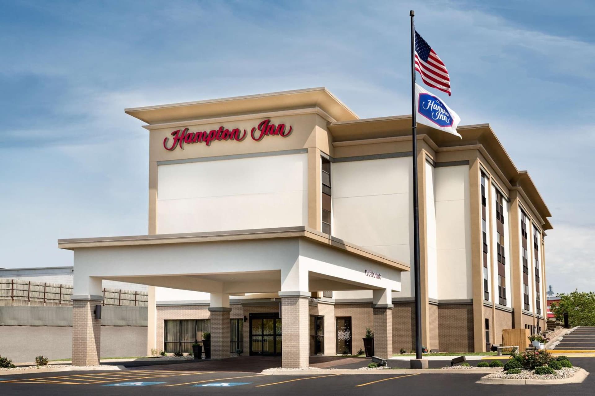Hampton Inn St. Joseph interior in Saint Joseph, MO — gallery photo 2