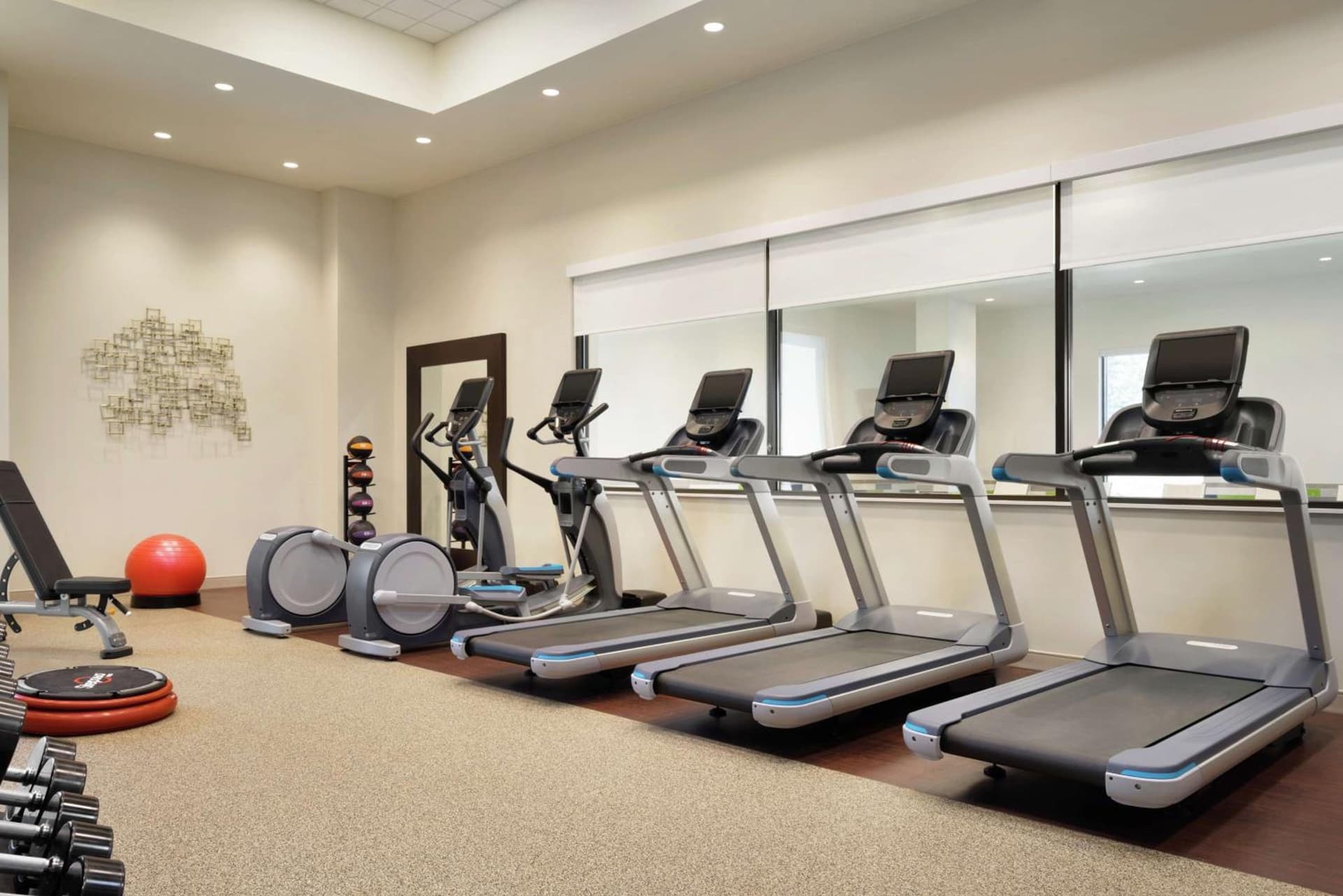 Embassy Suites By Hilton Syracuse Destiny USA gallery photo in Syracuse, NY — image 47