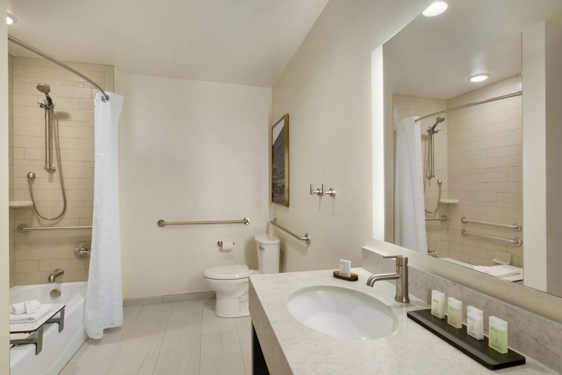 Embassy Suites By Hilton Syracuse Destiny USA gallery photo in Syracuse, NY — image 40